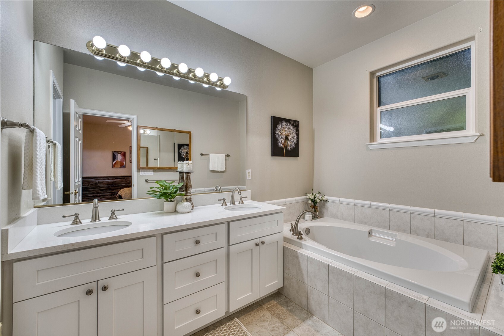 7061 SW Dunraven Lane