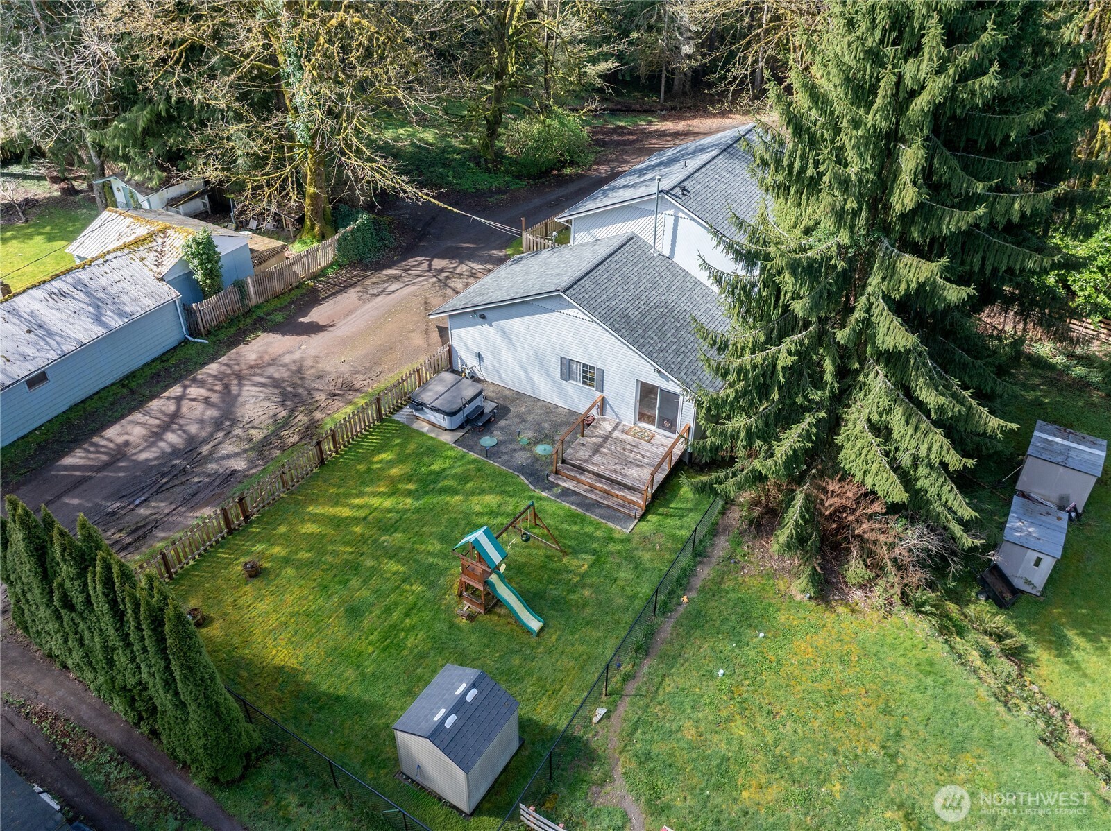 2275 Northlake Way NW