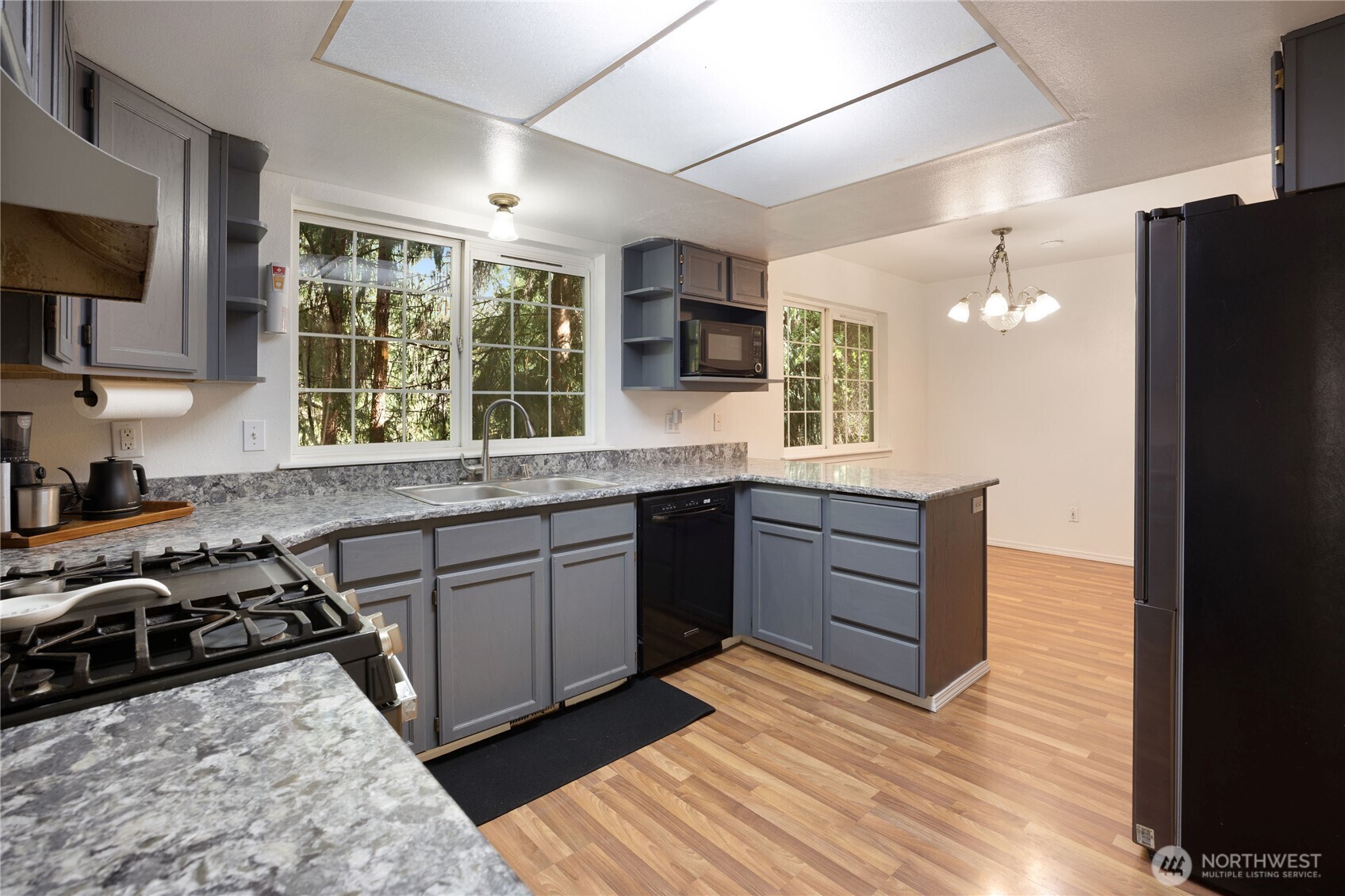 2275 Northlake Way NW