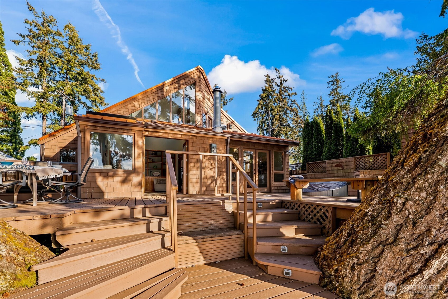 3048 Steamboat Island Road NW