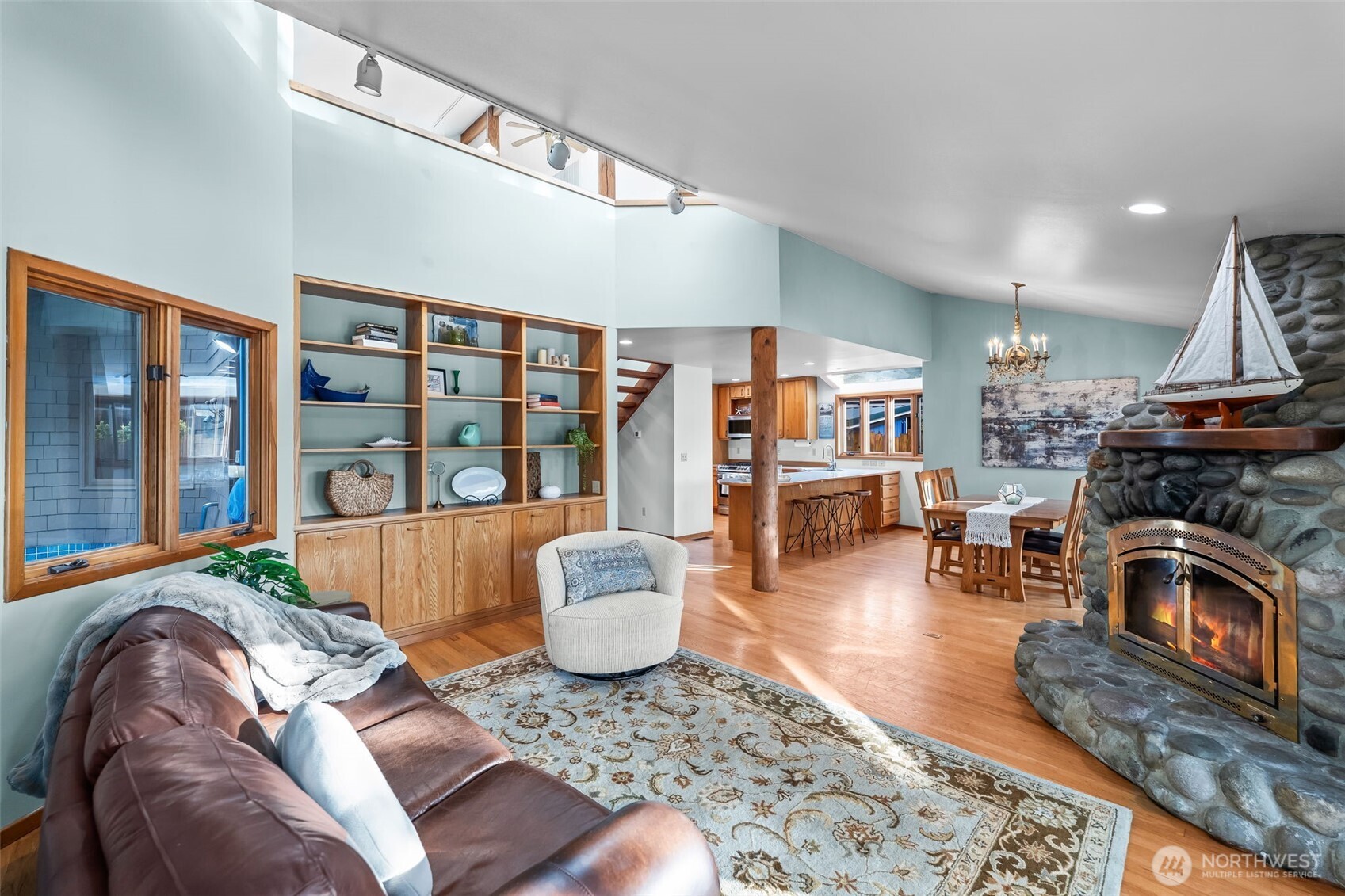 3048 Steamboat Island Road NW