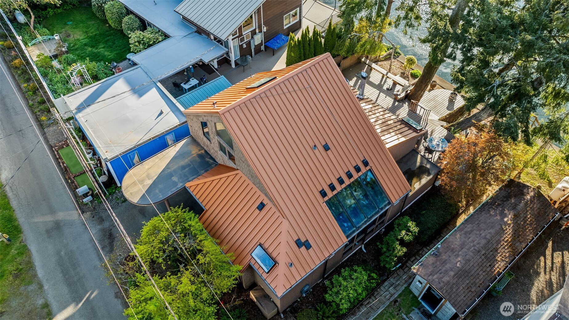 3048 Steamboat Island Road NW