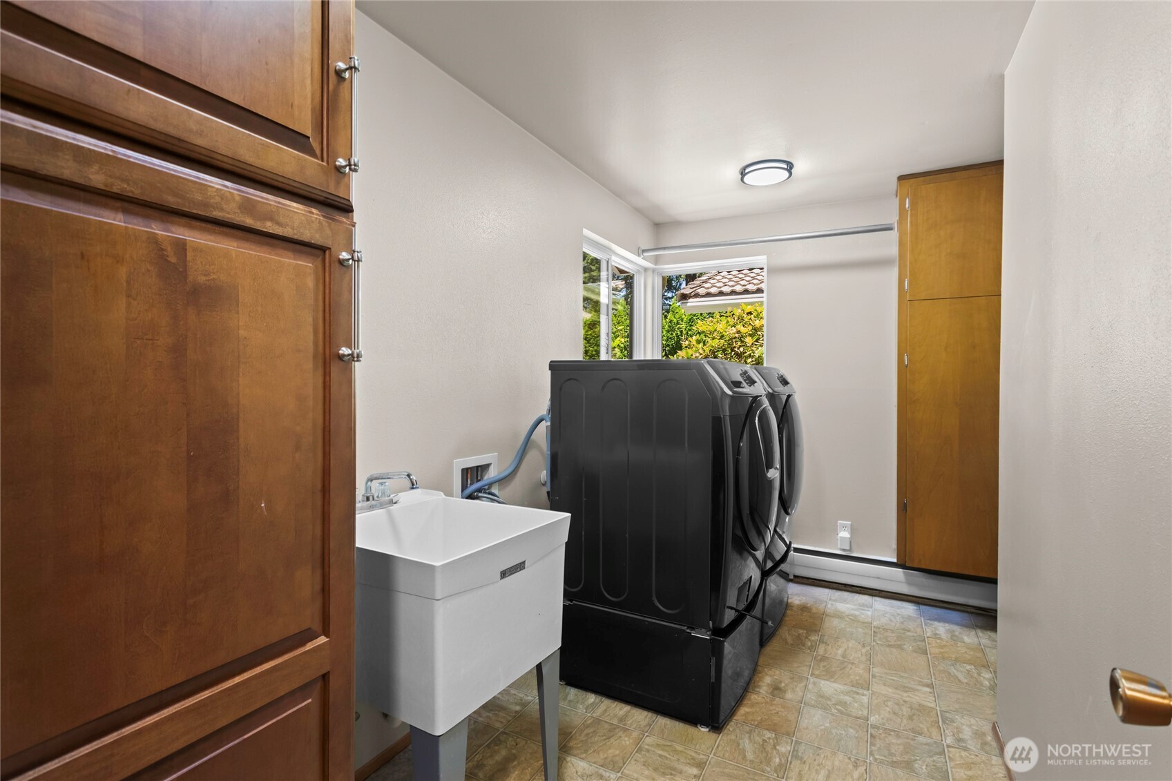 1 Beach Lane SW