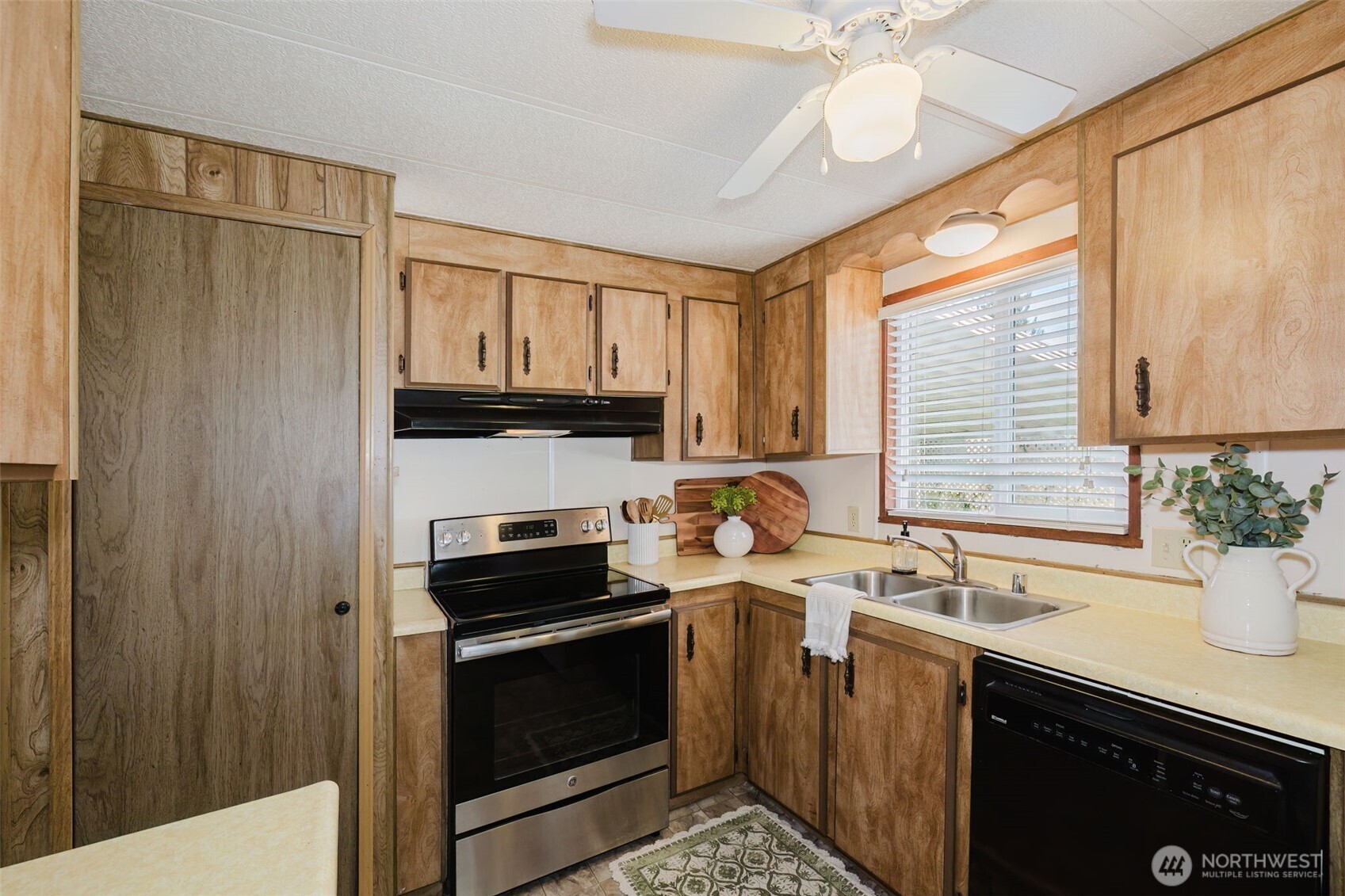 16300 State Highway 305 NE Unit: 58