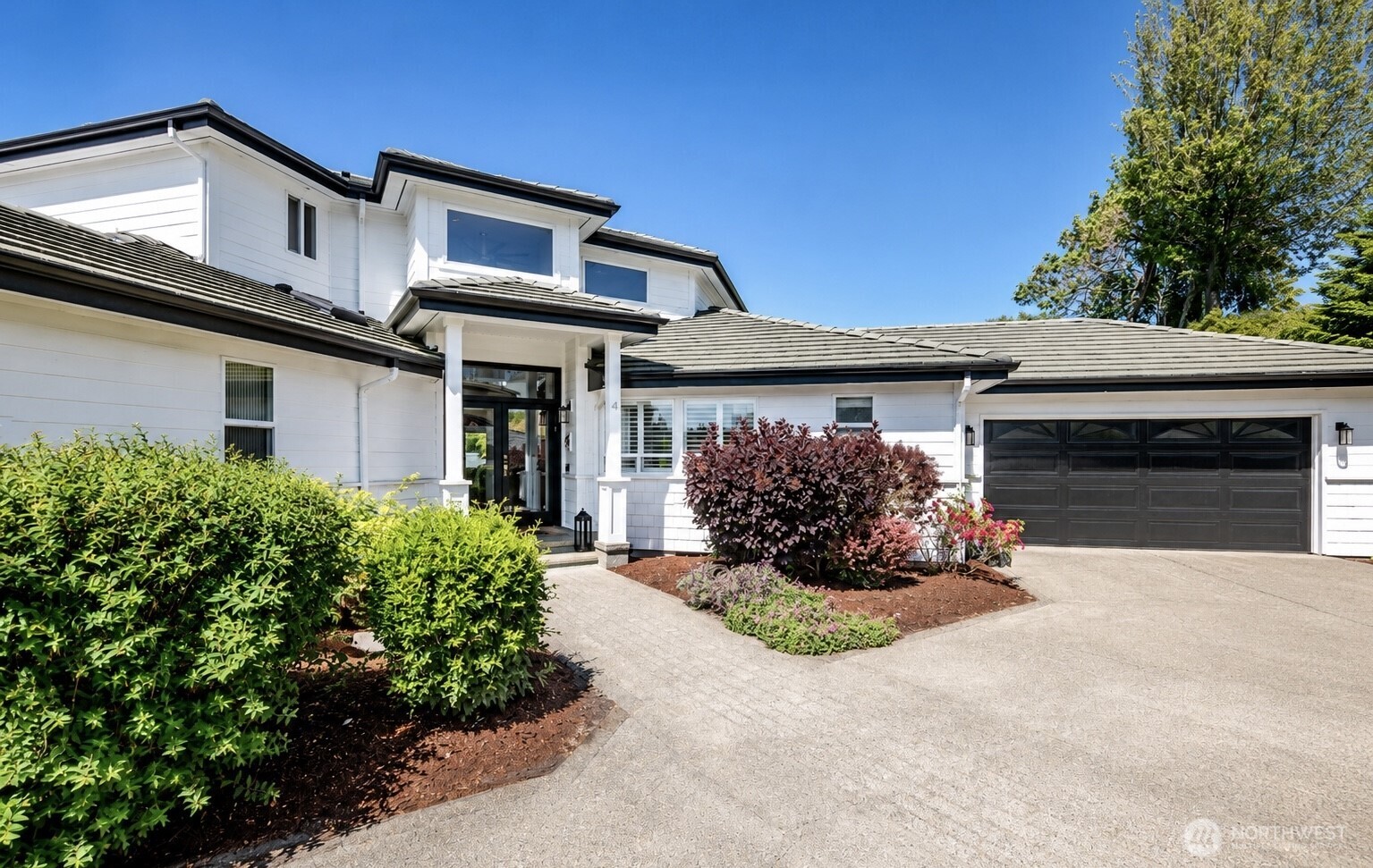 41 Leschi Drive