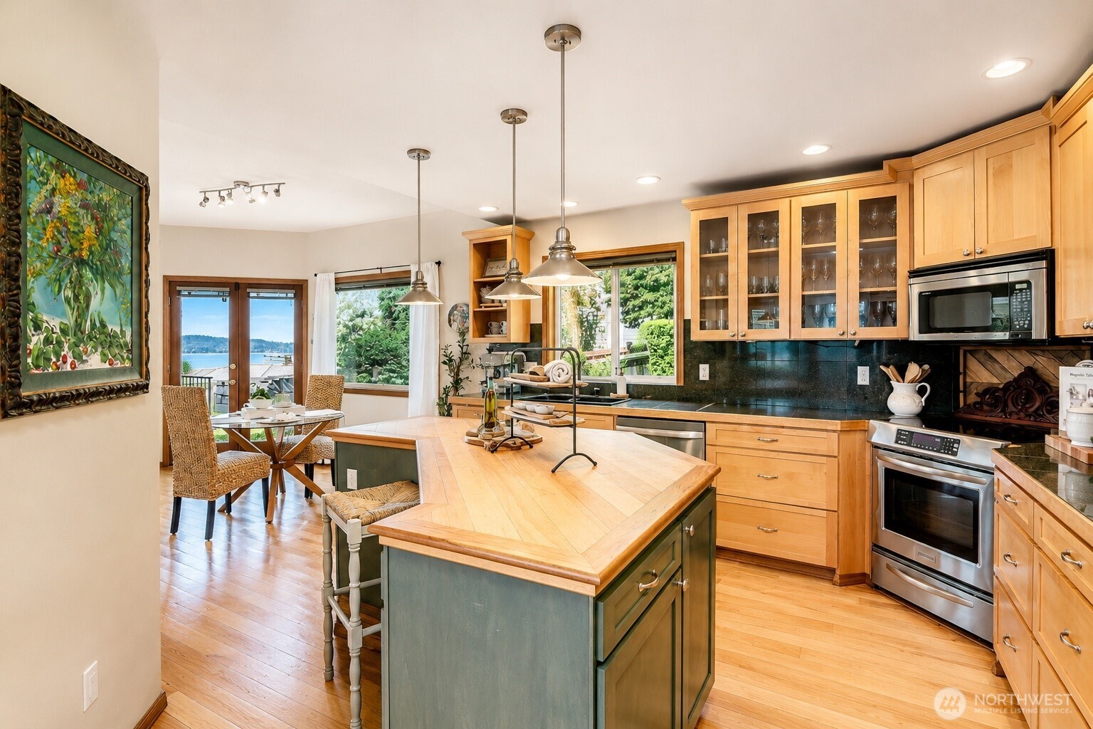 41 Leschi Drive