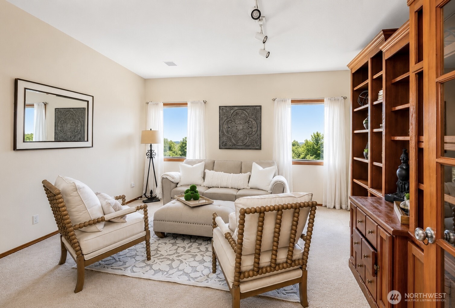 41 Leschi Drive