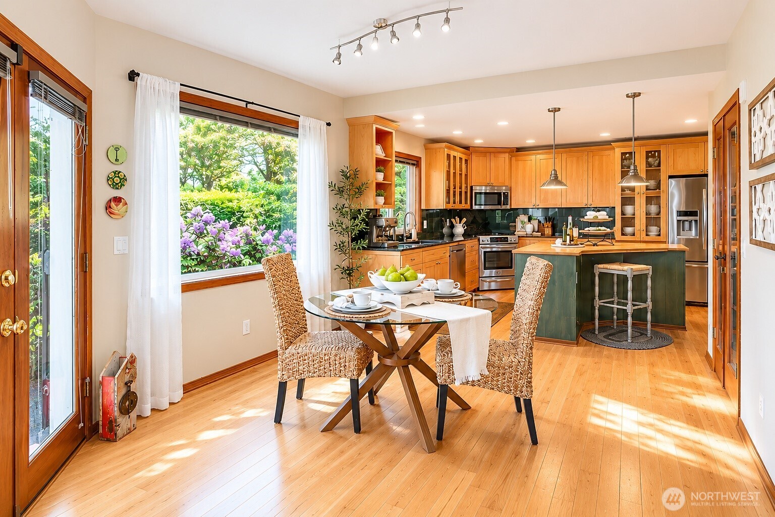 41 Leschi Drive