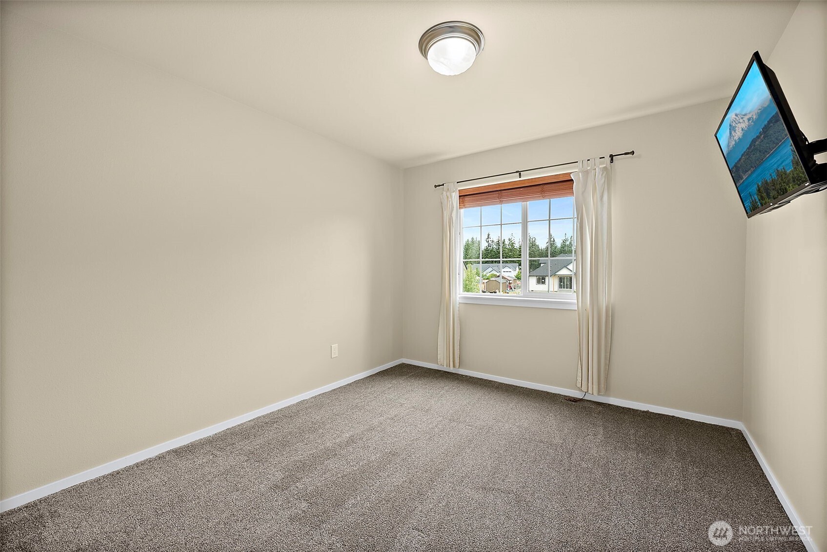 2906 293rd Street S