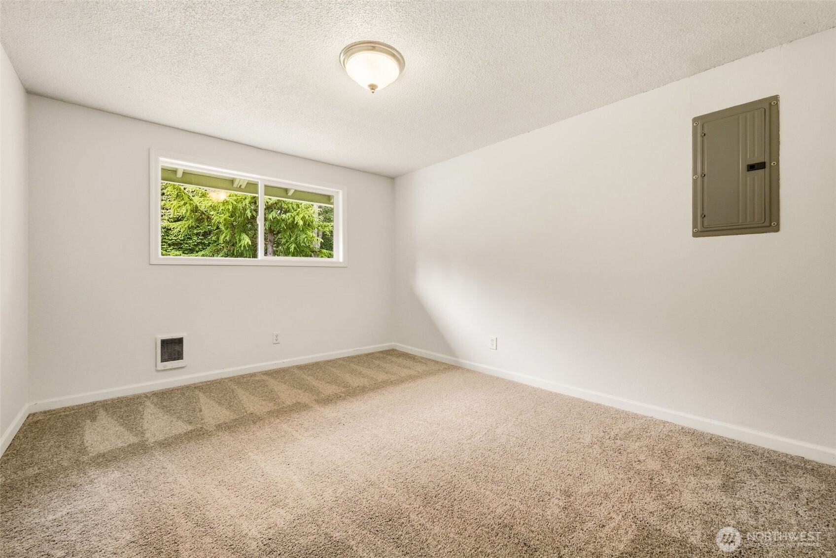 3325 44th Street Ct