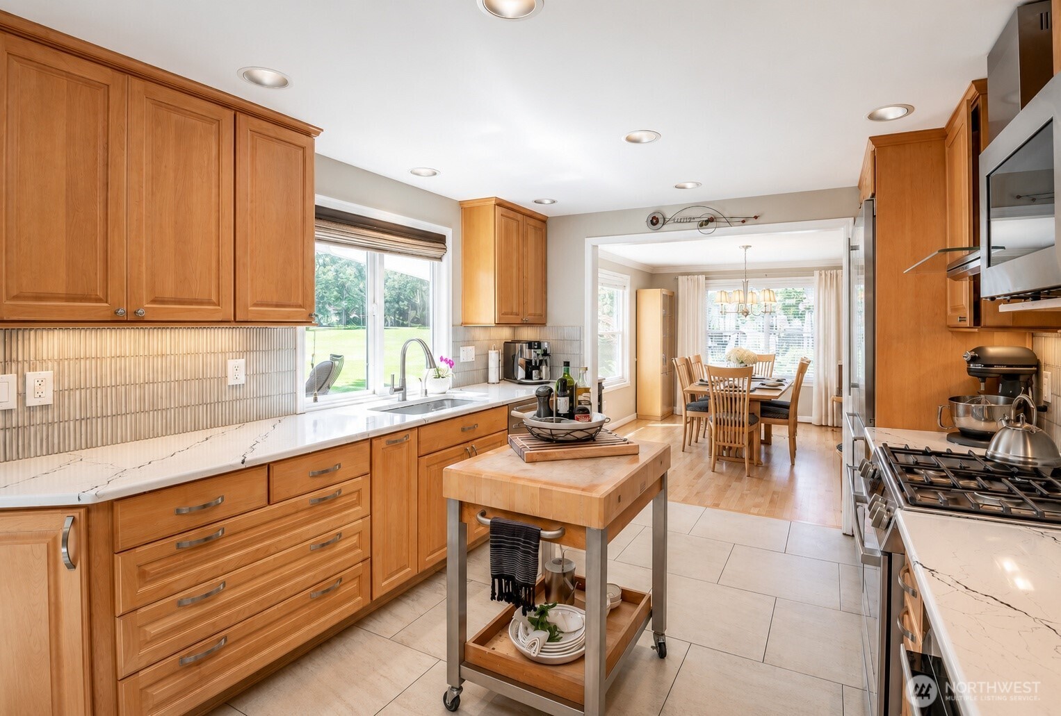 8614 Zircon Drive SW