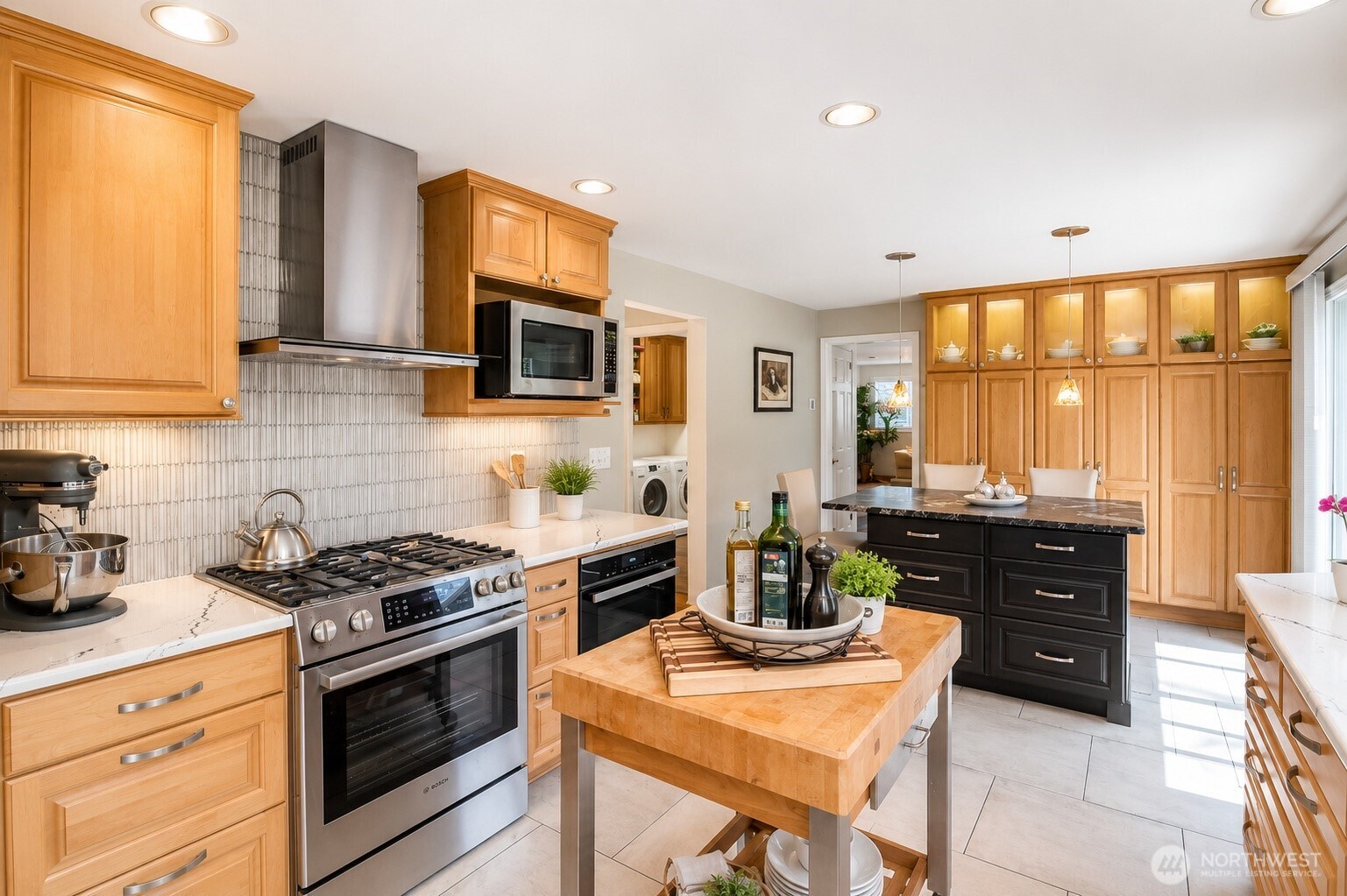 8614 Zircon Drive SW