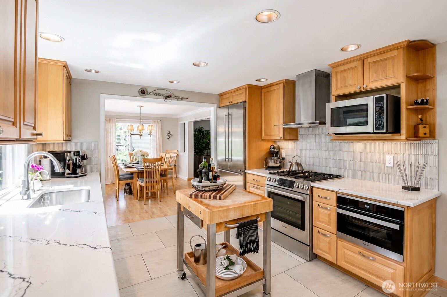 8614 Zircon Drive SW
