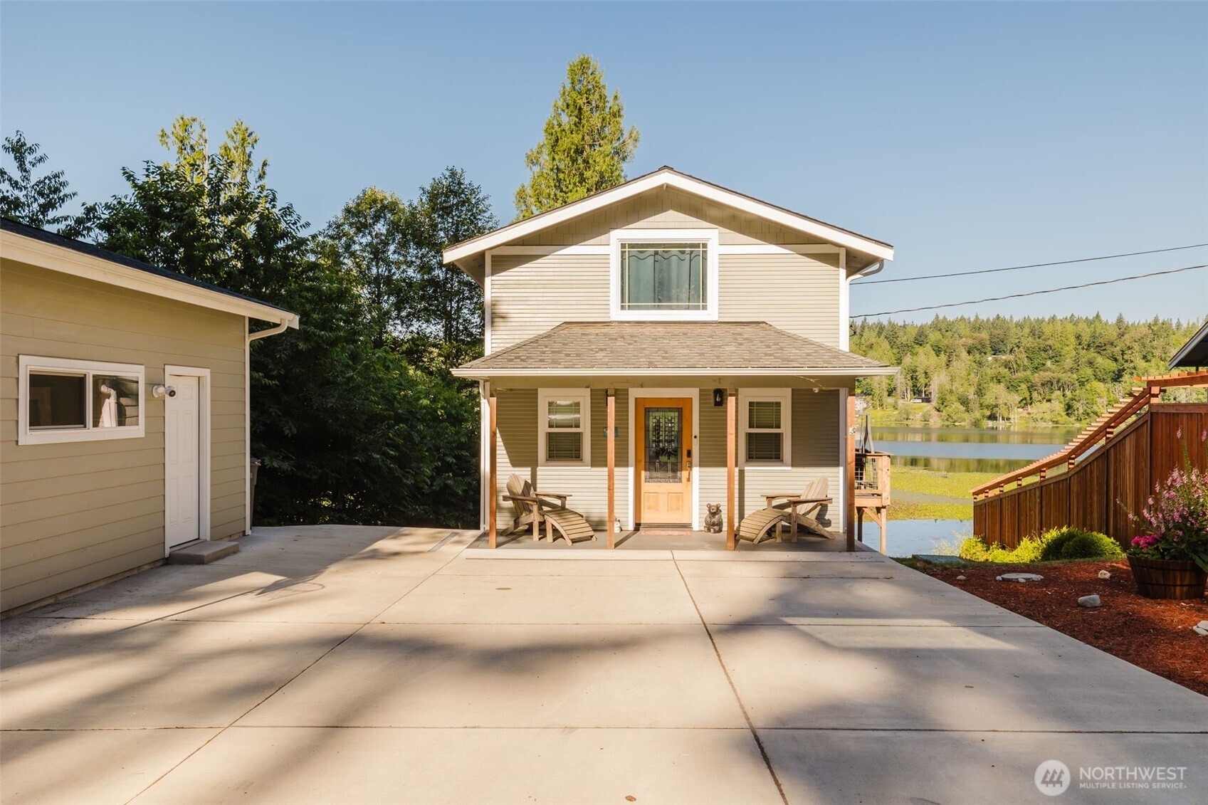 8022 Long Lake Road SE