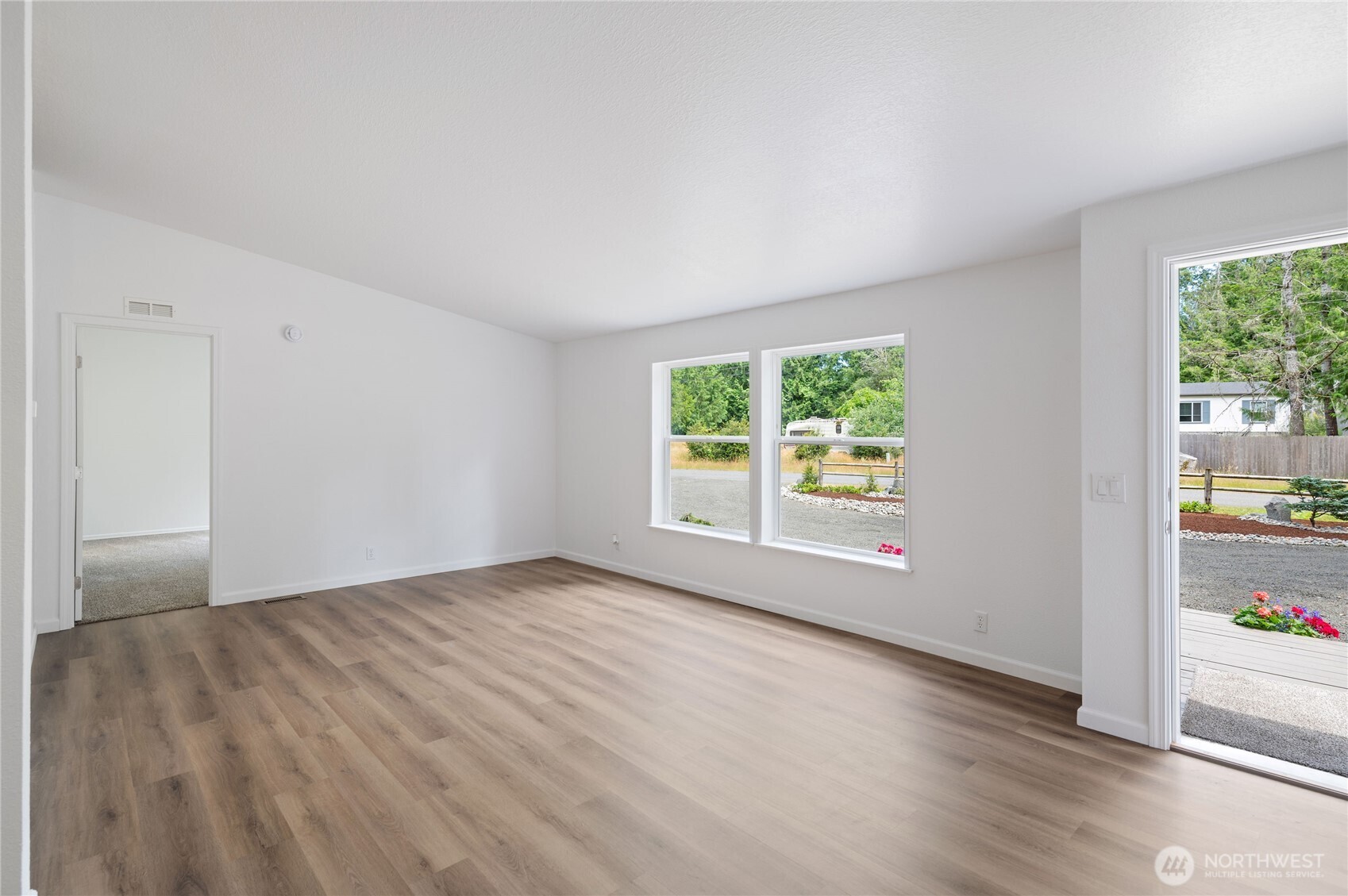 21 E Willopa Road