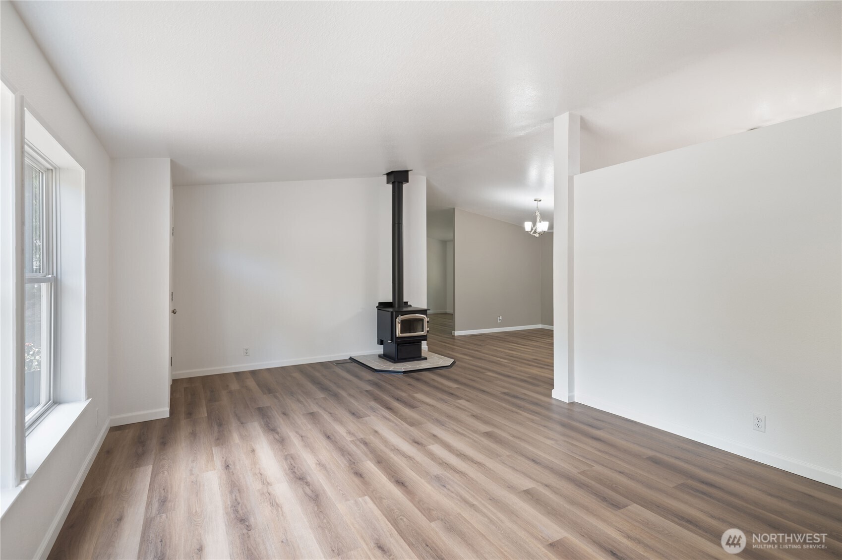 21 E Willopa Road