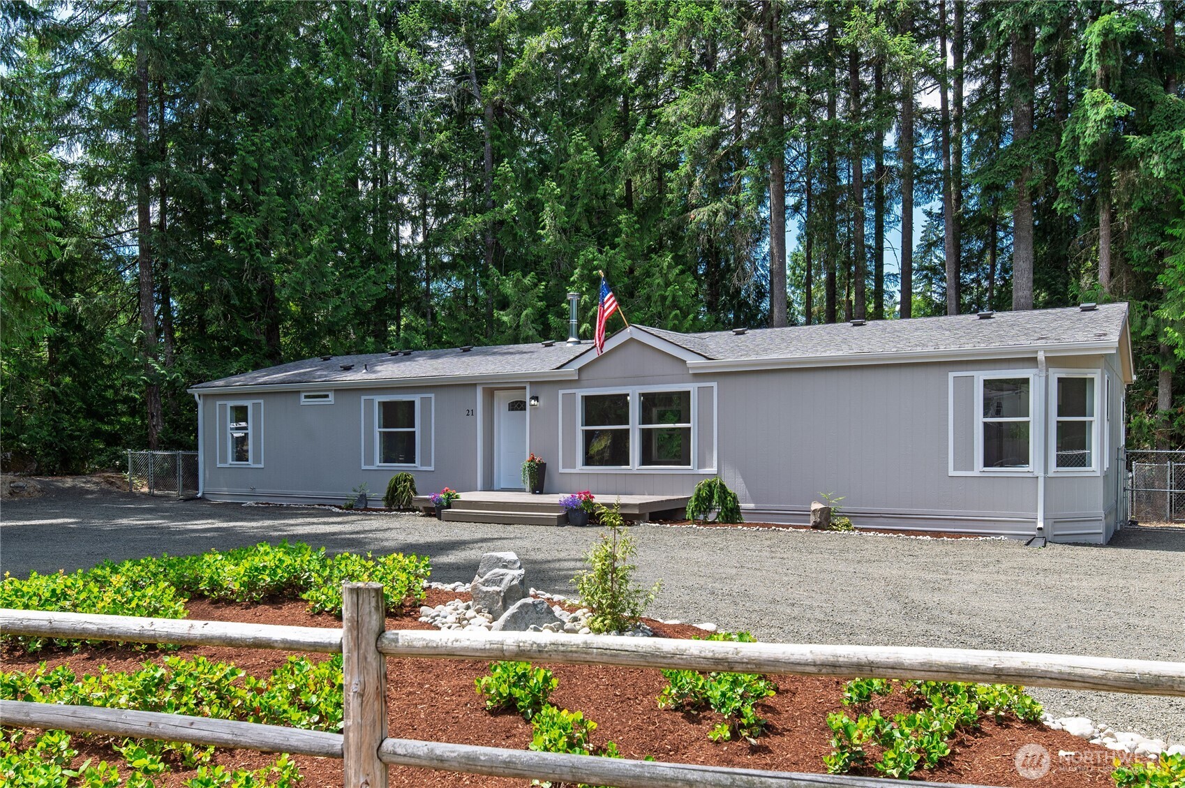 21 E Willopa Road