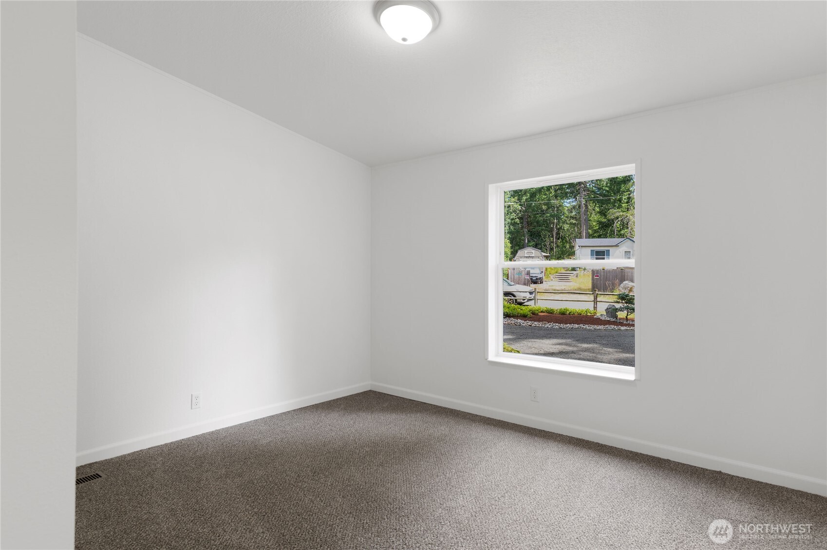 21 E Willopa Road