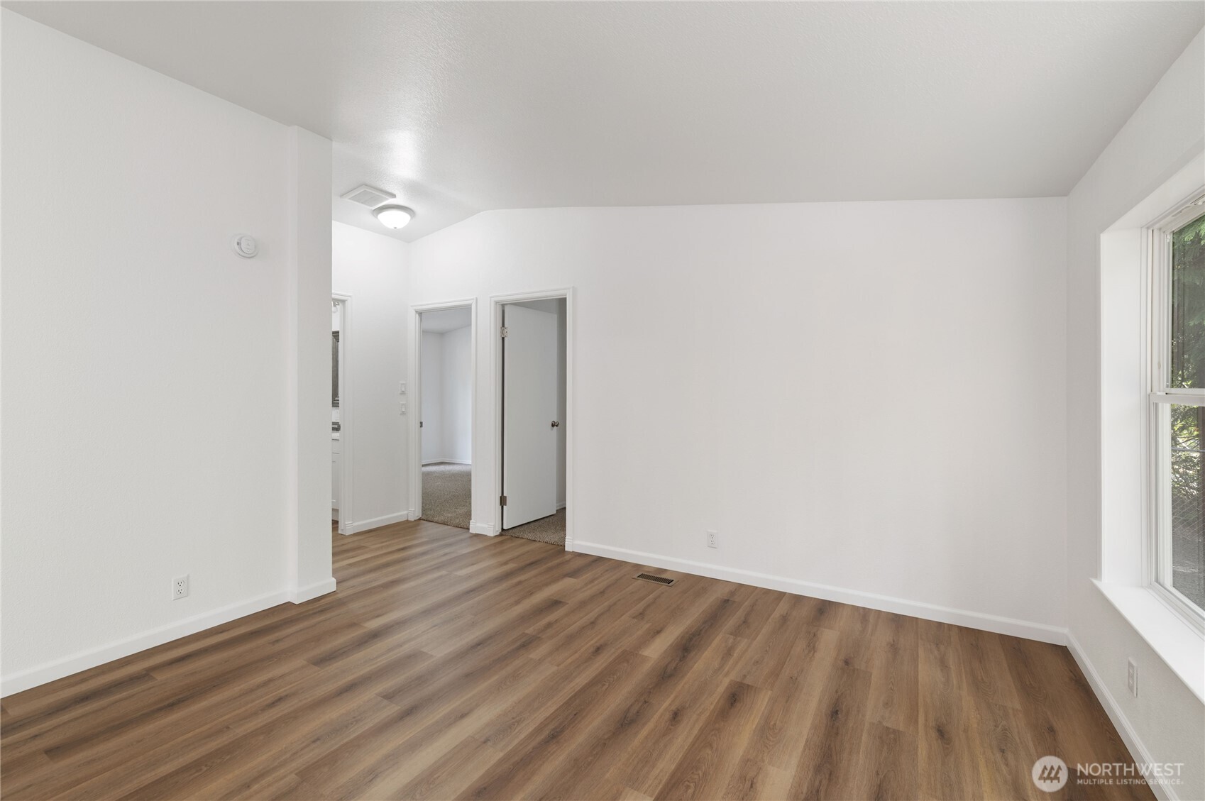 21 E Willopa Road