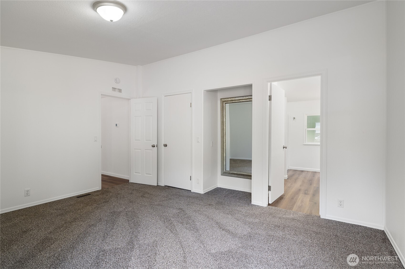 21 E Willopa Road