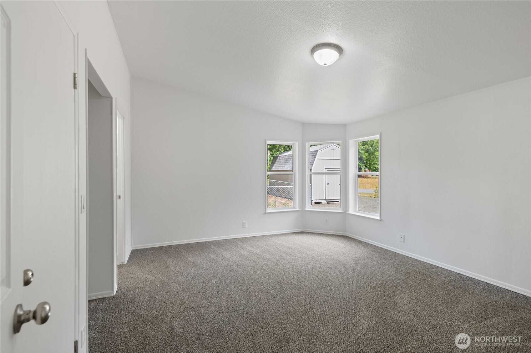 21 E Willopa Road
