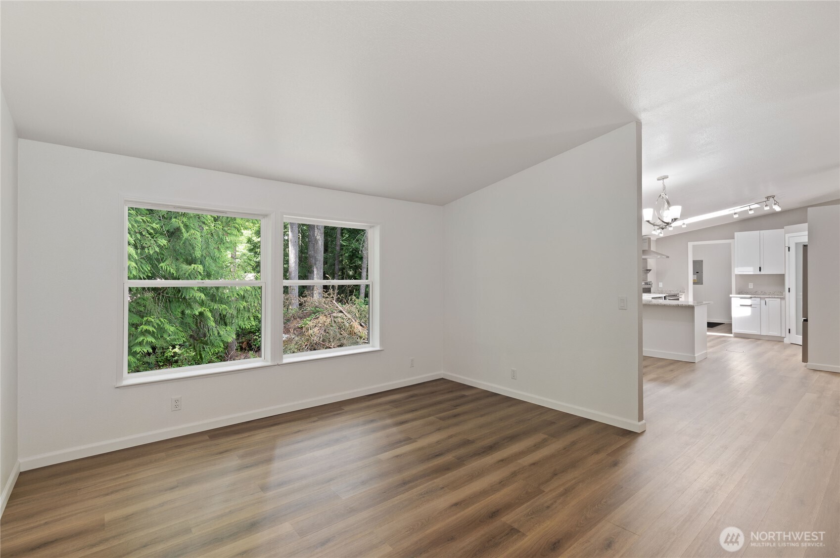 21 E Willopa Road
