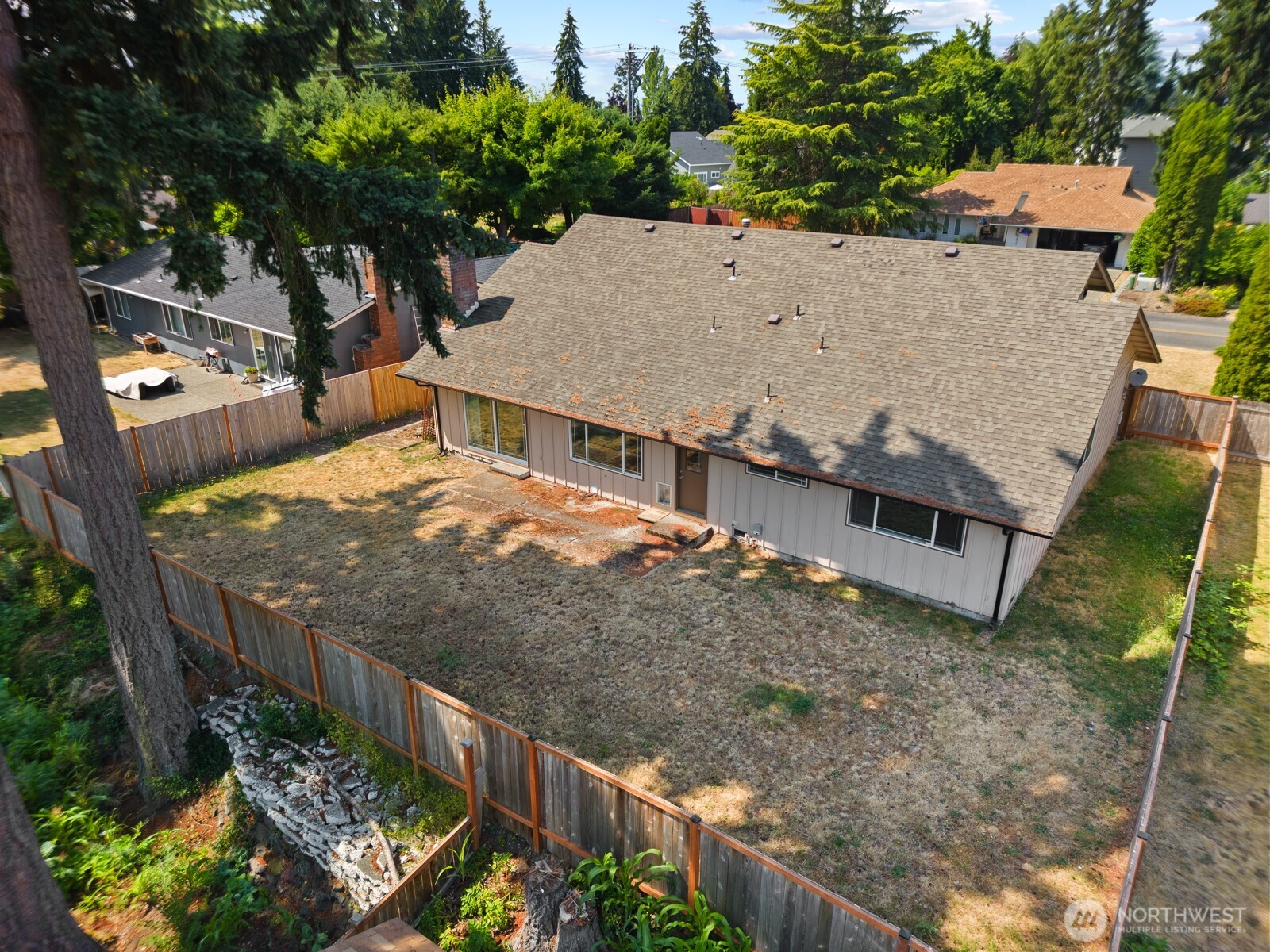 9824 Onyx Drive SW