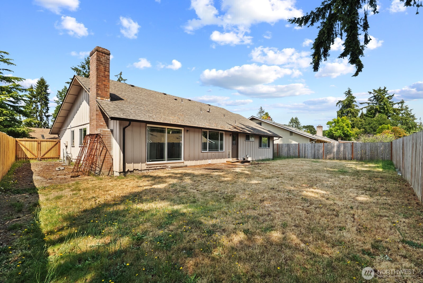 9824 Onyx Drive SW
