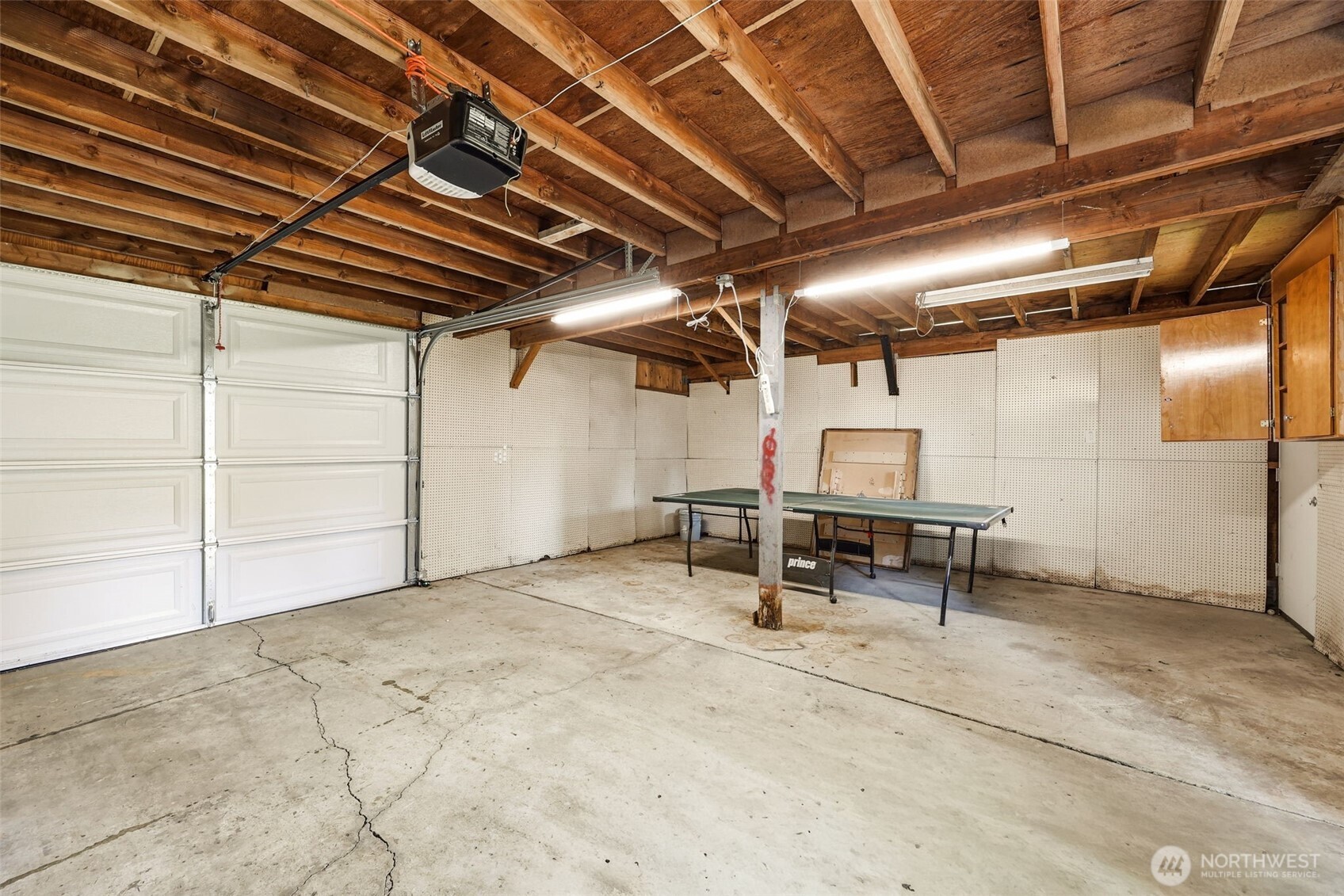 8434 E E Street