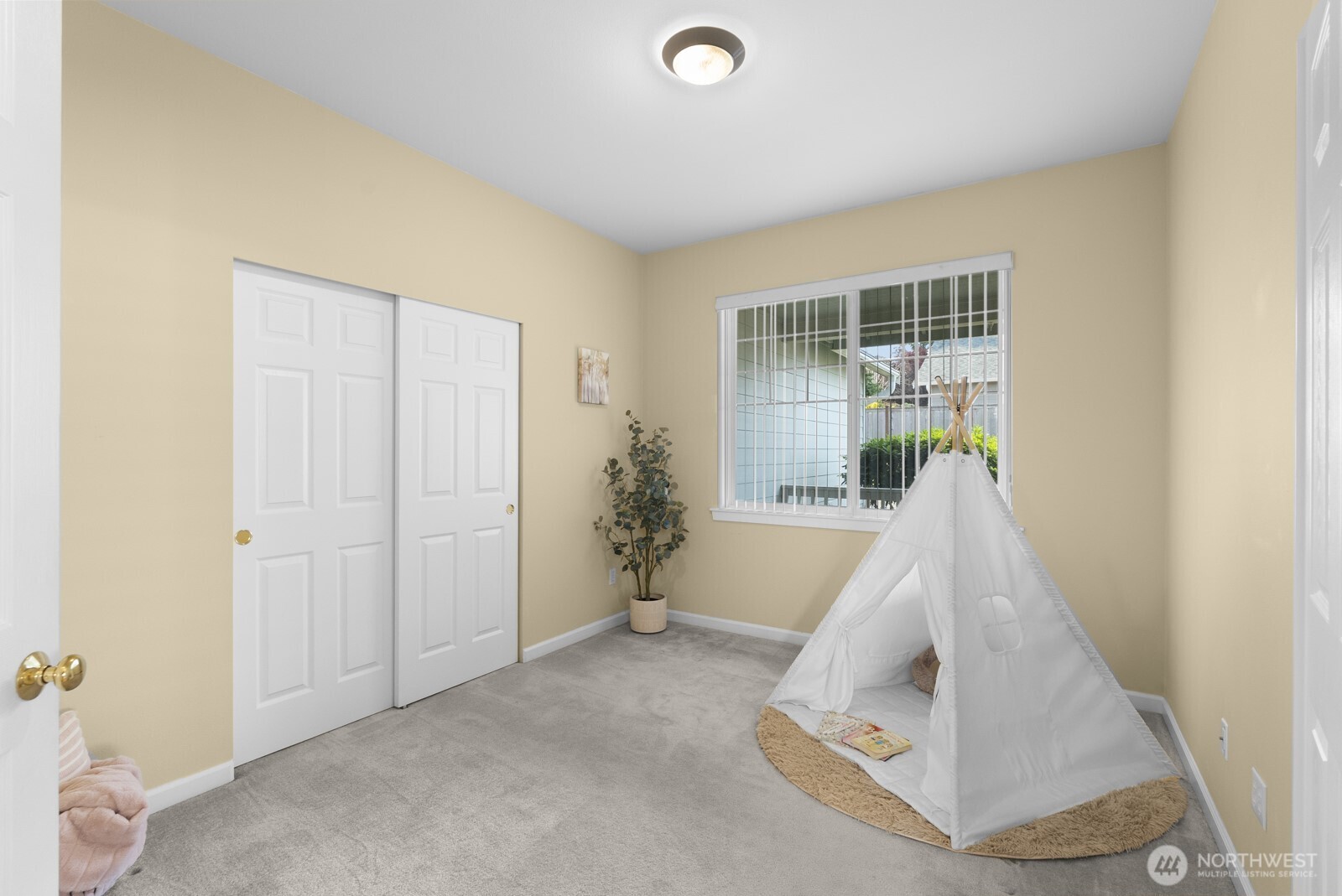 2744 Sutherland Place