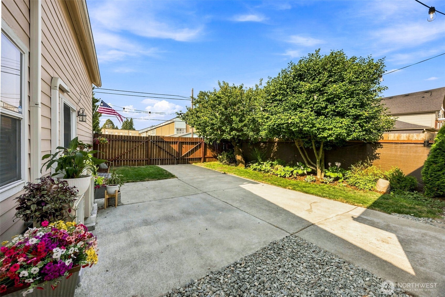 430 2nd Avenue NE