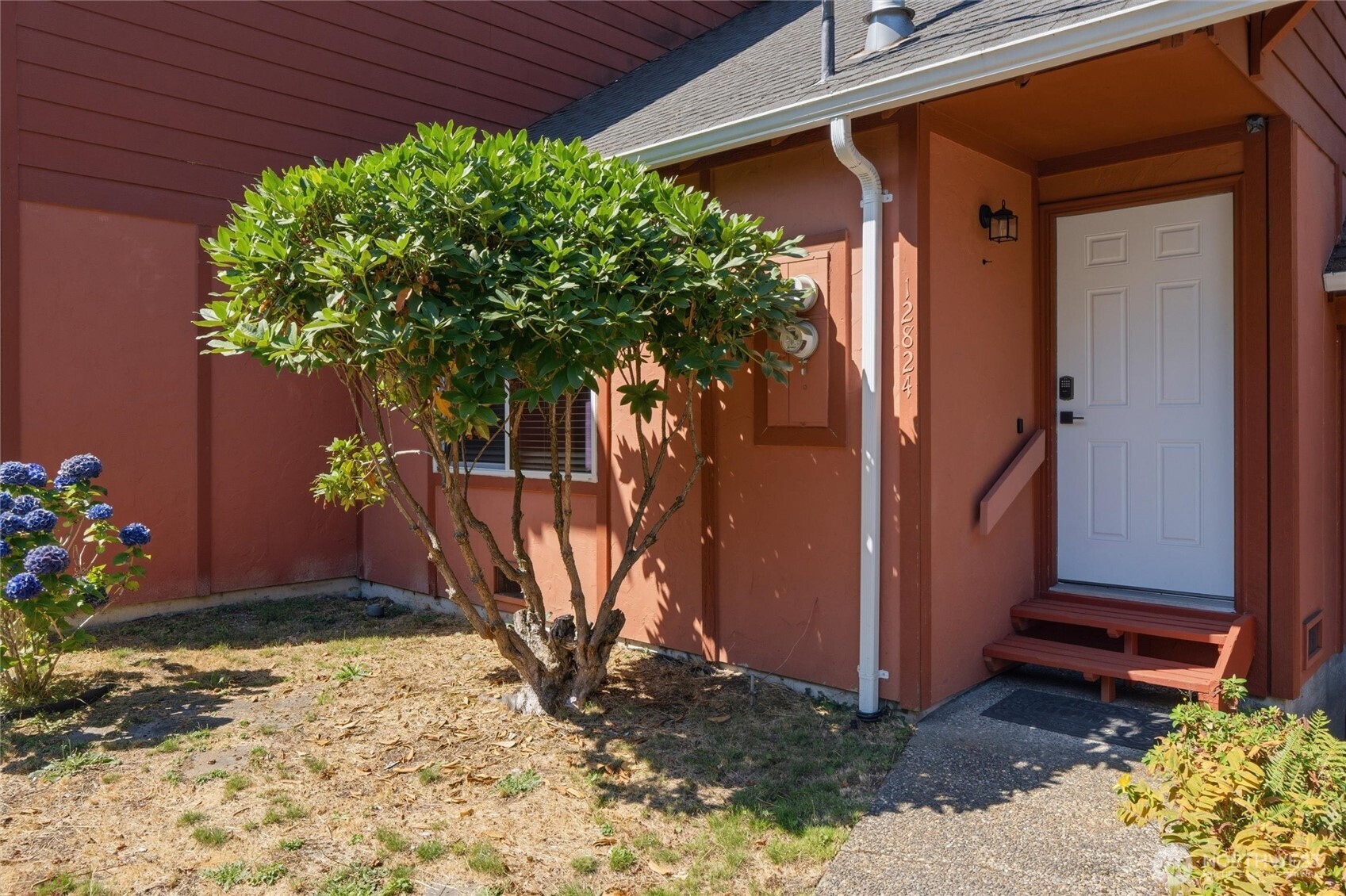 12824 62nd Avenue NW Unit: D4