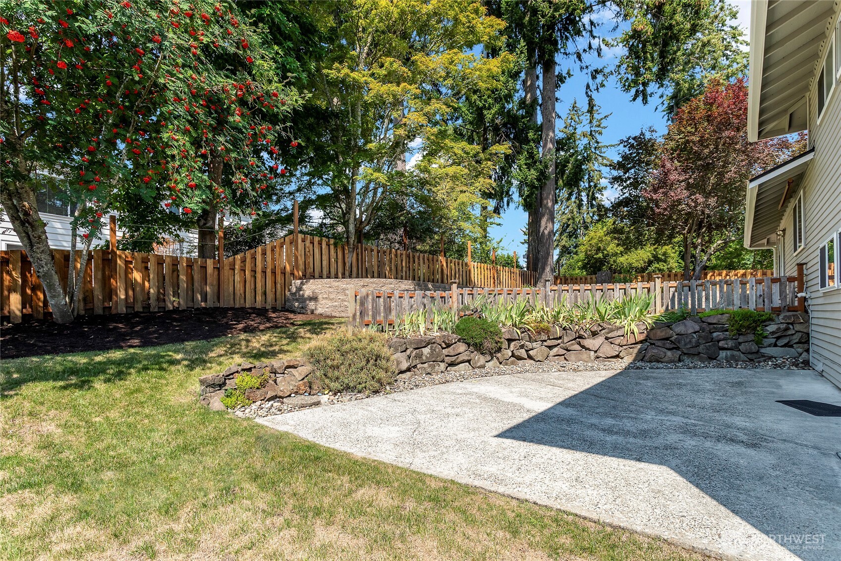 7902 89th Avenue SW