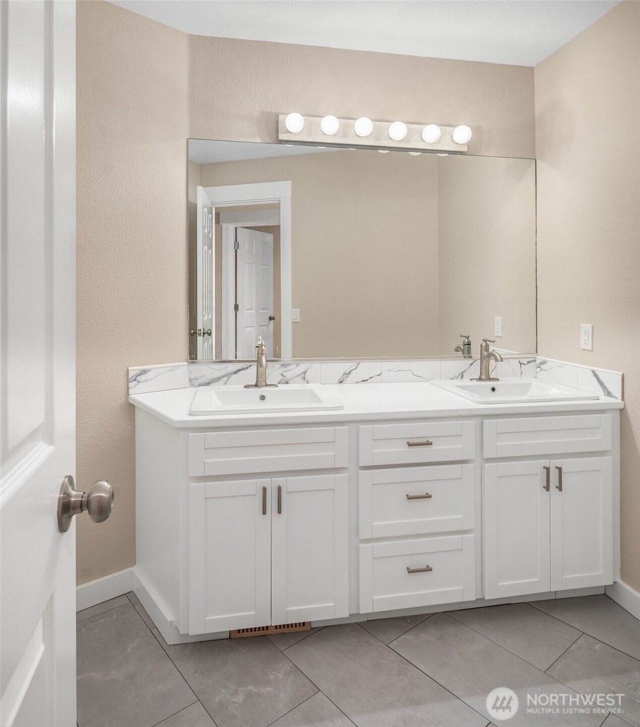 10516 36th Street Ct NW