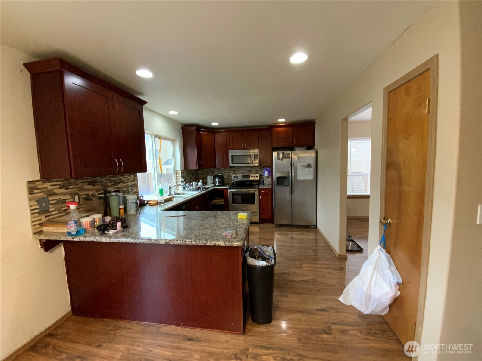 1606 185th Street E