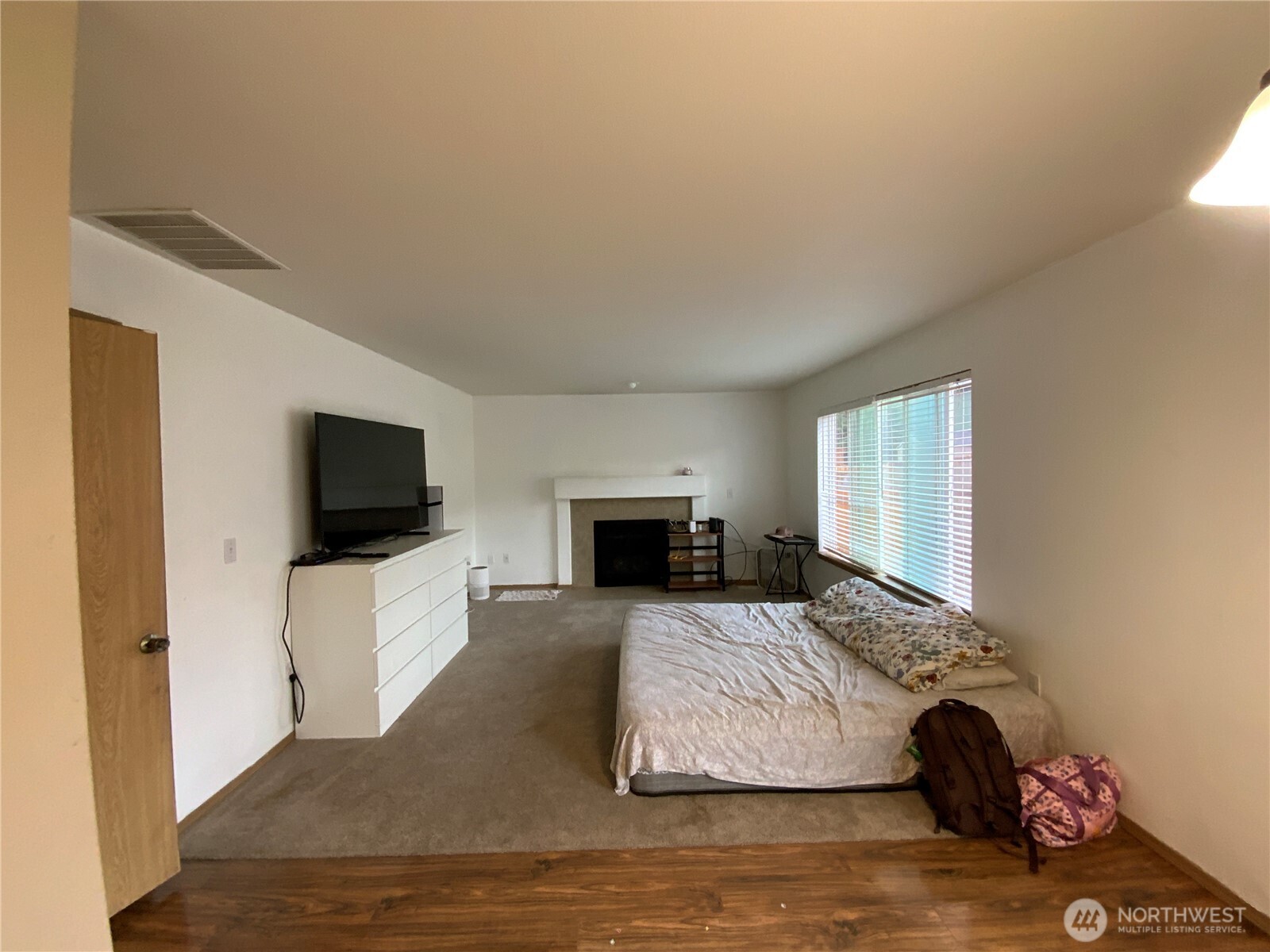 1606 185th Street E