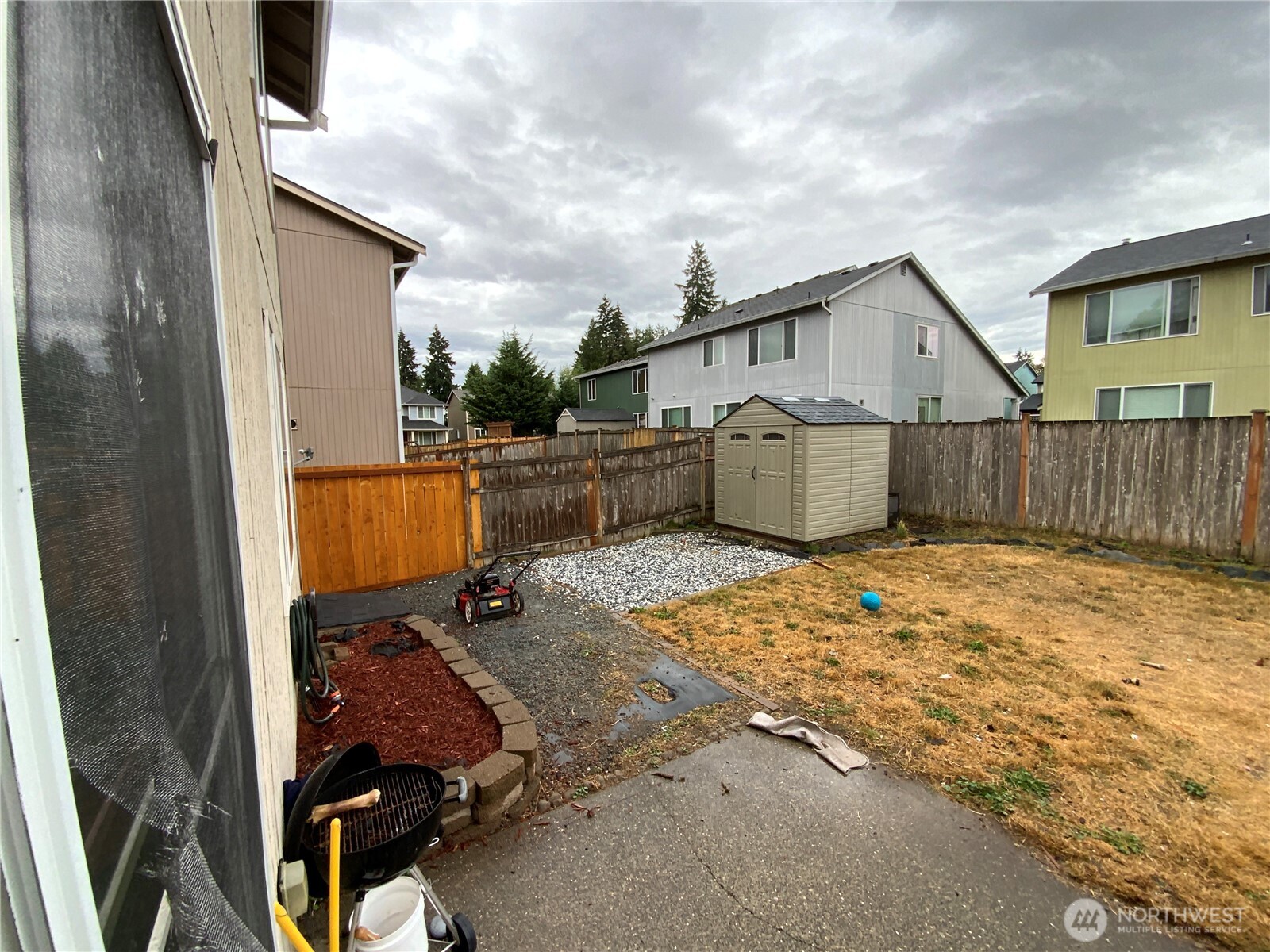 1606 185th Street E