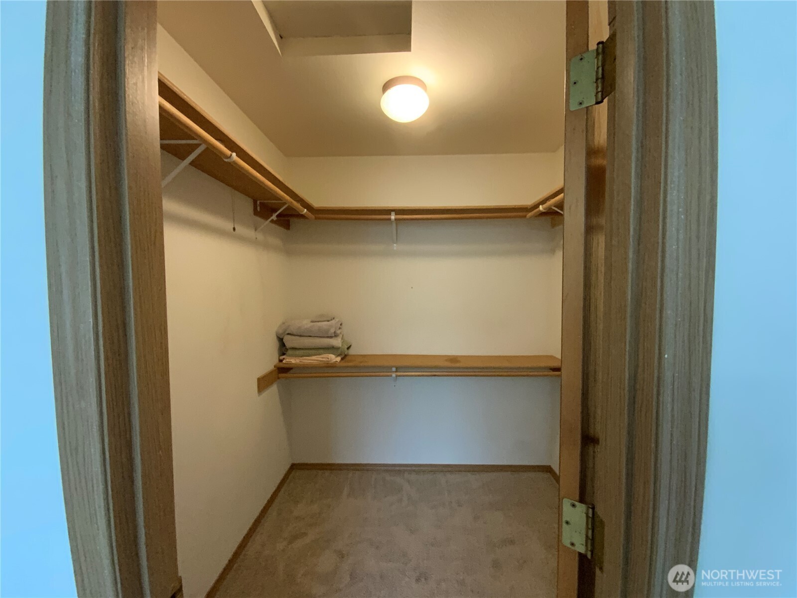 1606 185th Street E