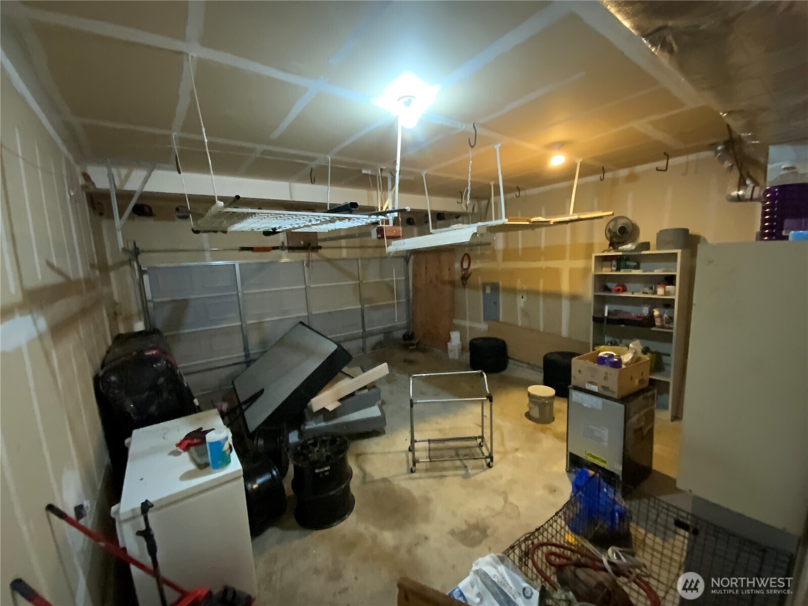 1606 185th Street E