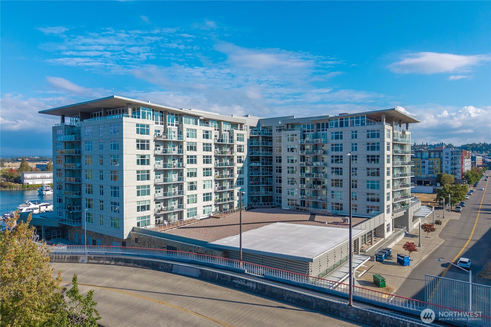 1515 Dock Street Unit: 706