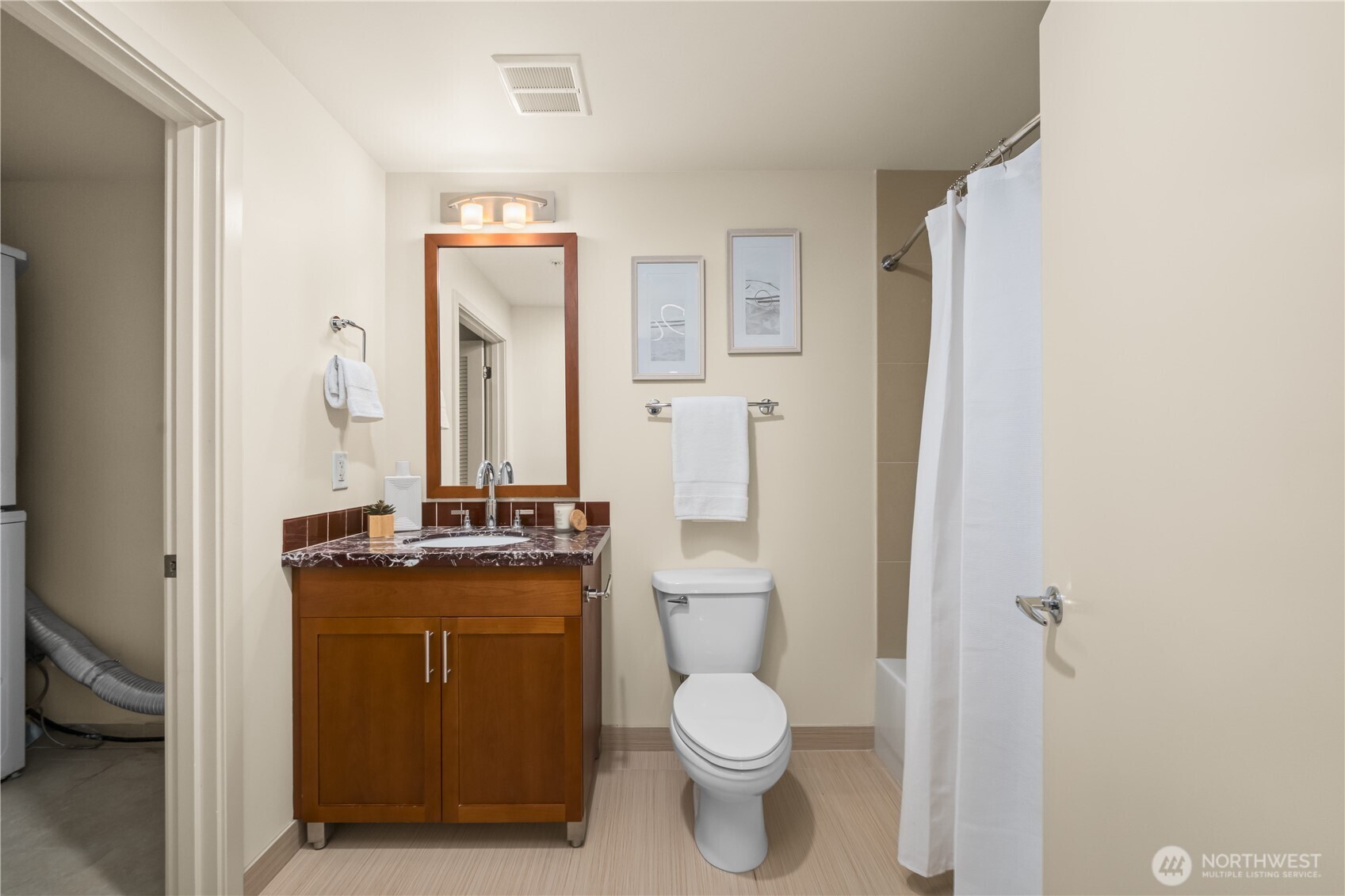 1515 Dock Street Unit: 706