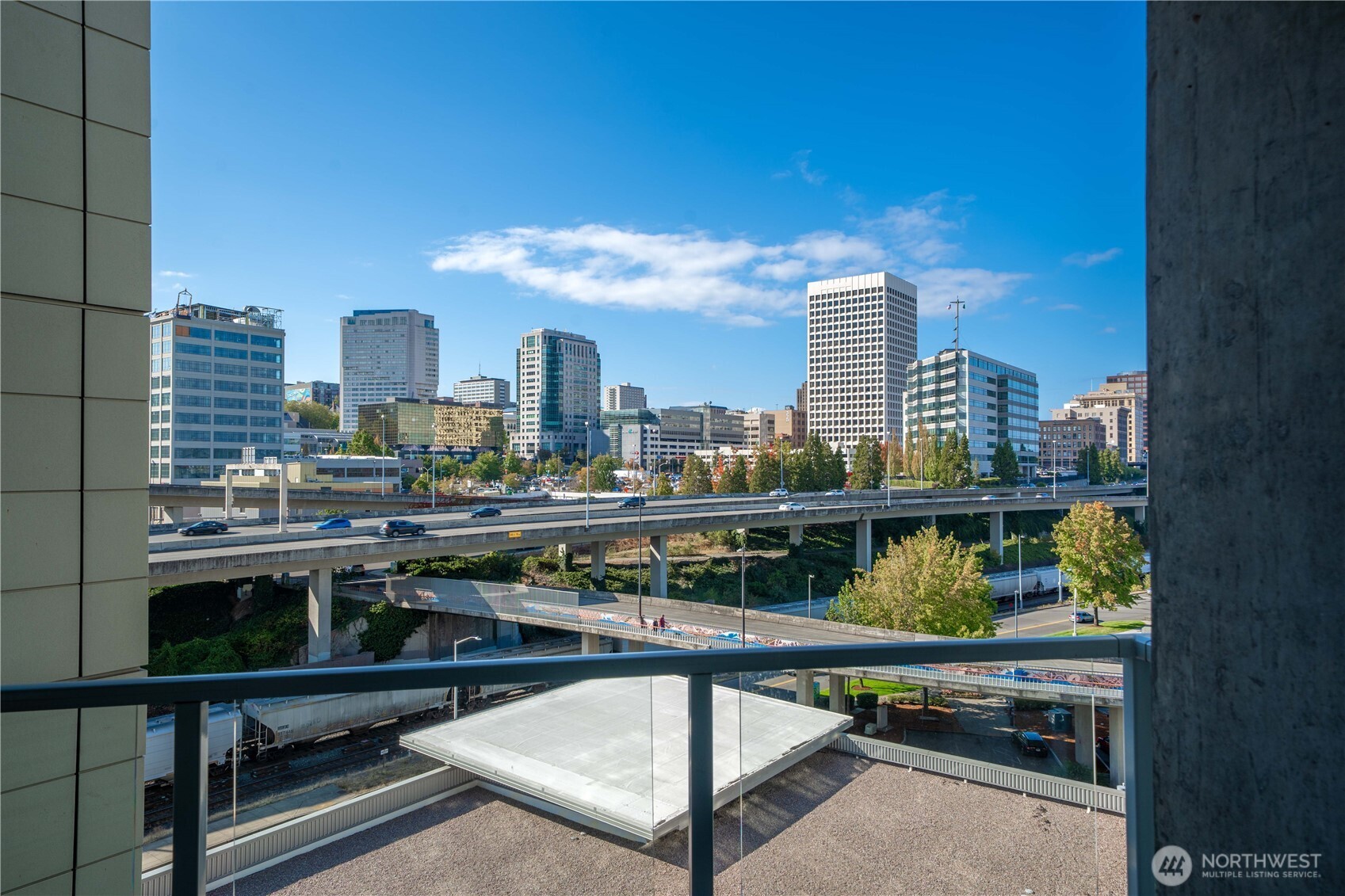 1515 Dock Street Unit: 706