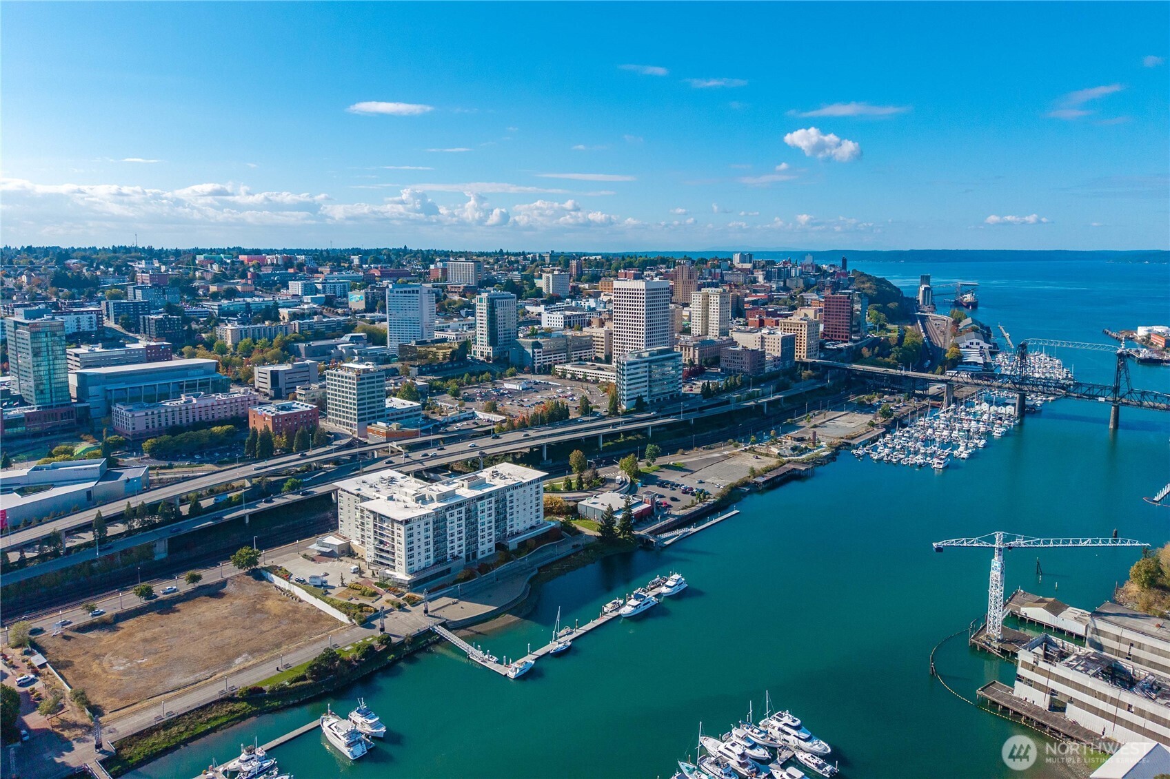 1515 Dock Street Unit: 706