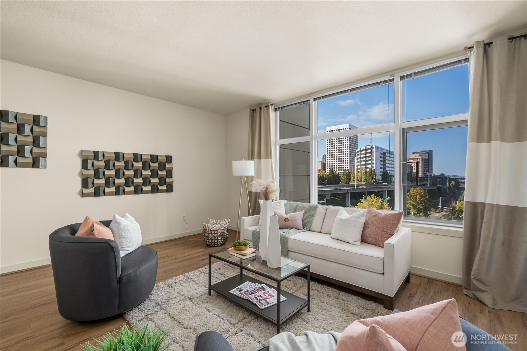 1515 Dock Street Unit: 706