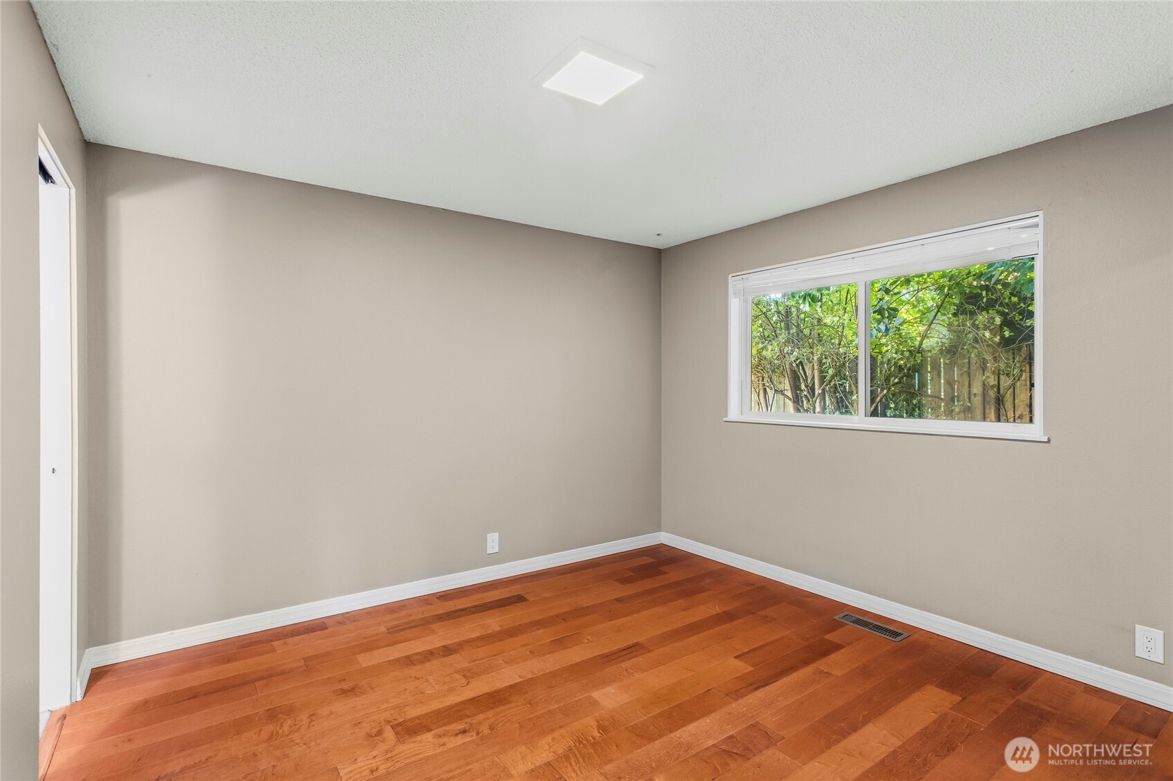 7211 44th Street W