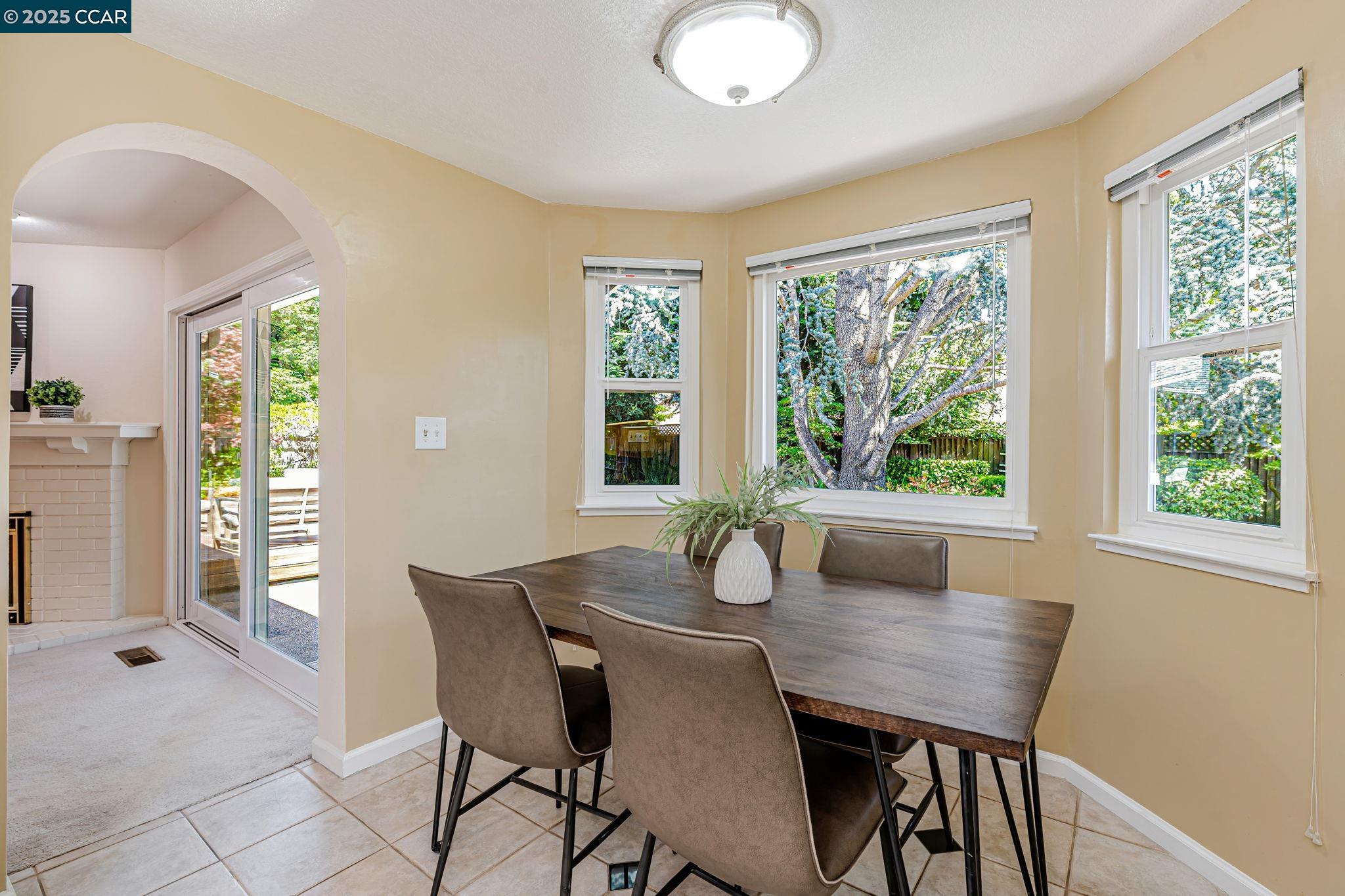 4095 Dunbarton Cir