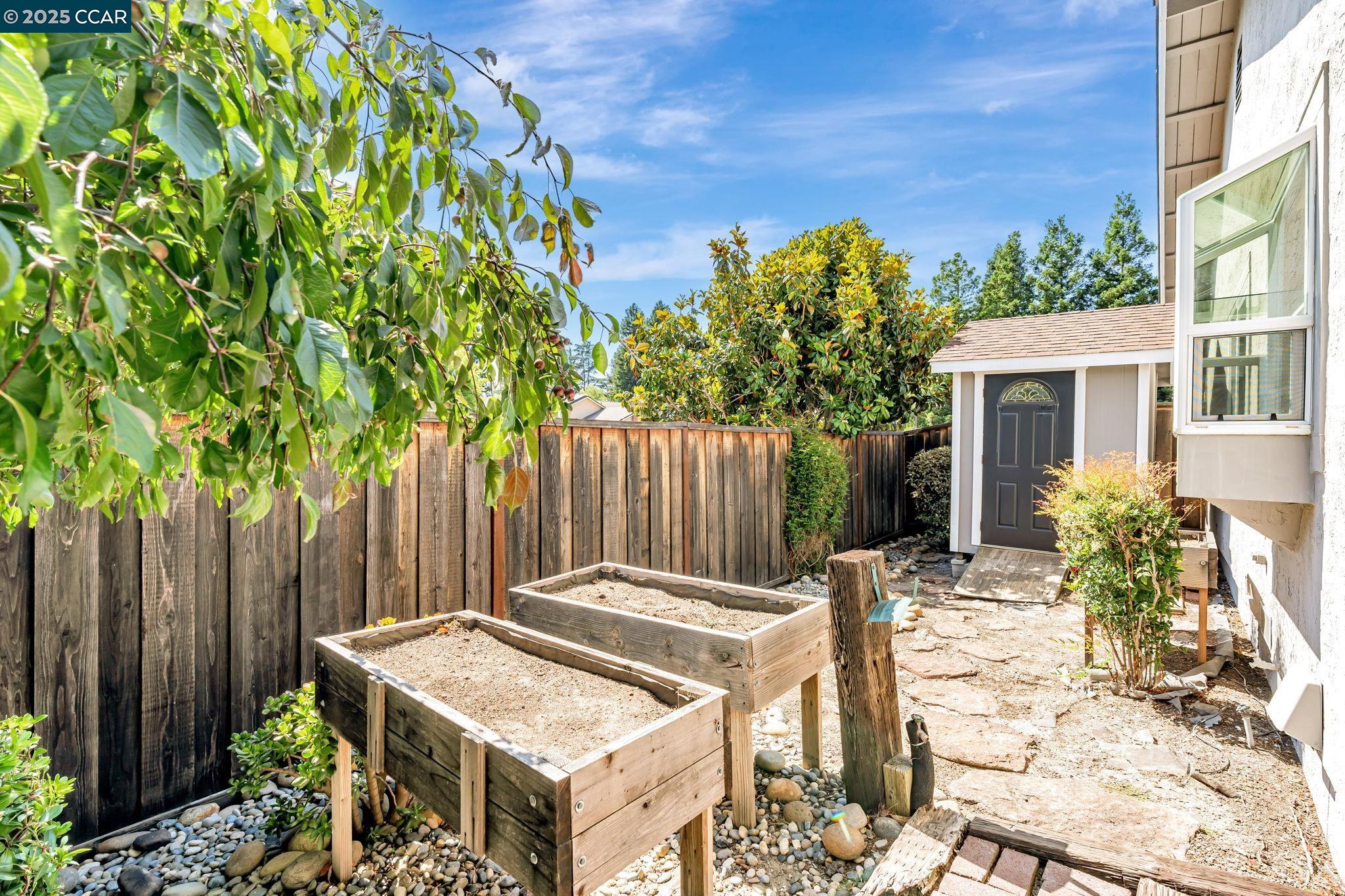 4095 Dunbarton Cir