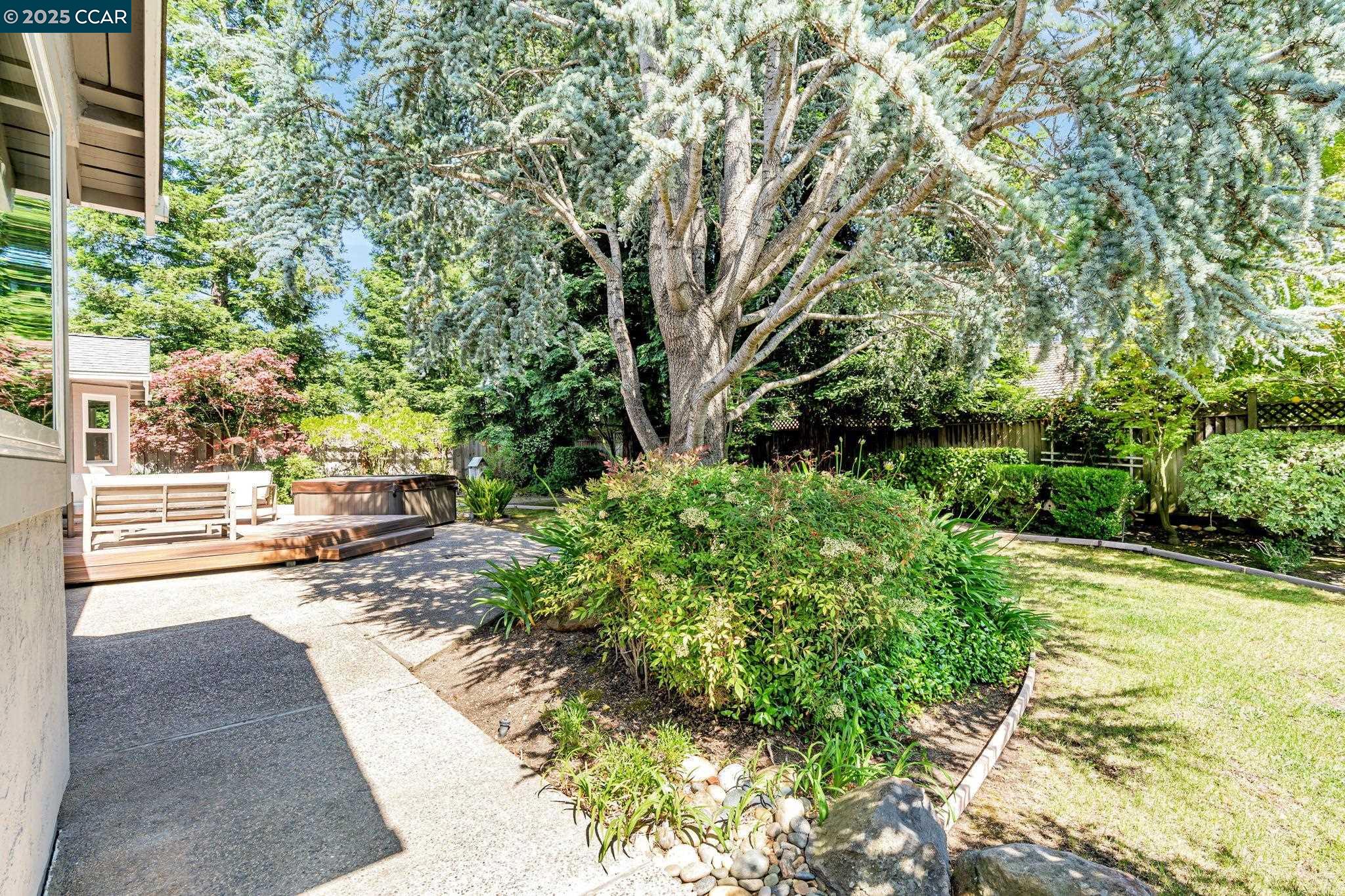 4095 Dunbarton Cir