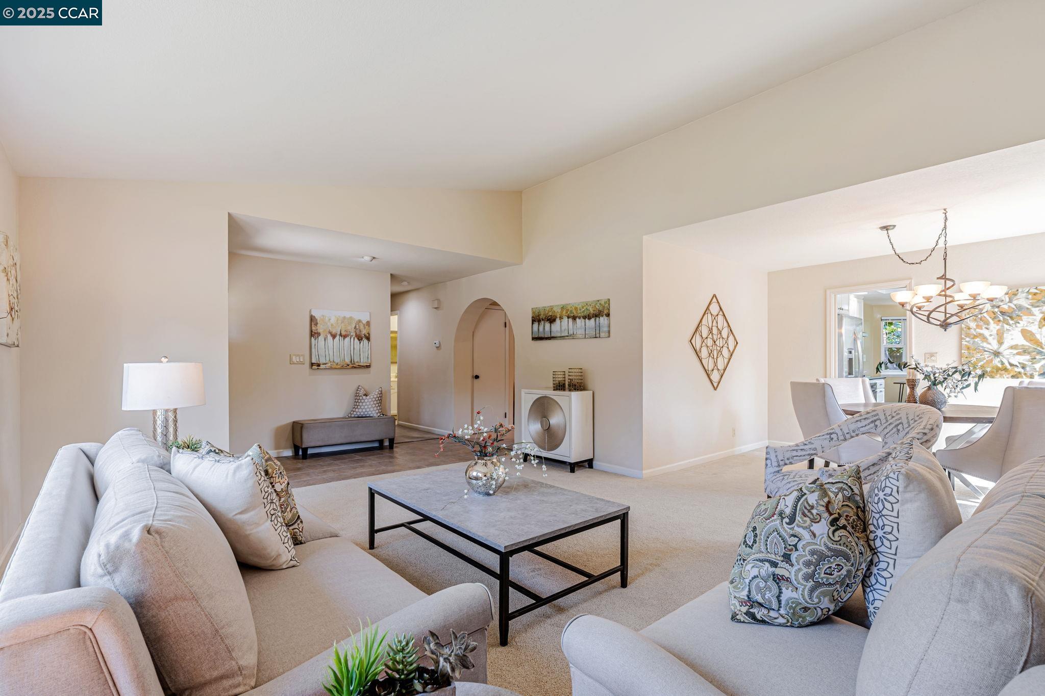 4095 Dunbarton Cir