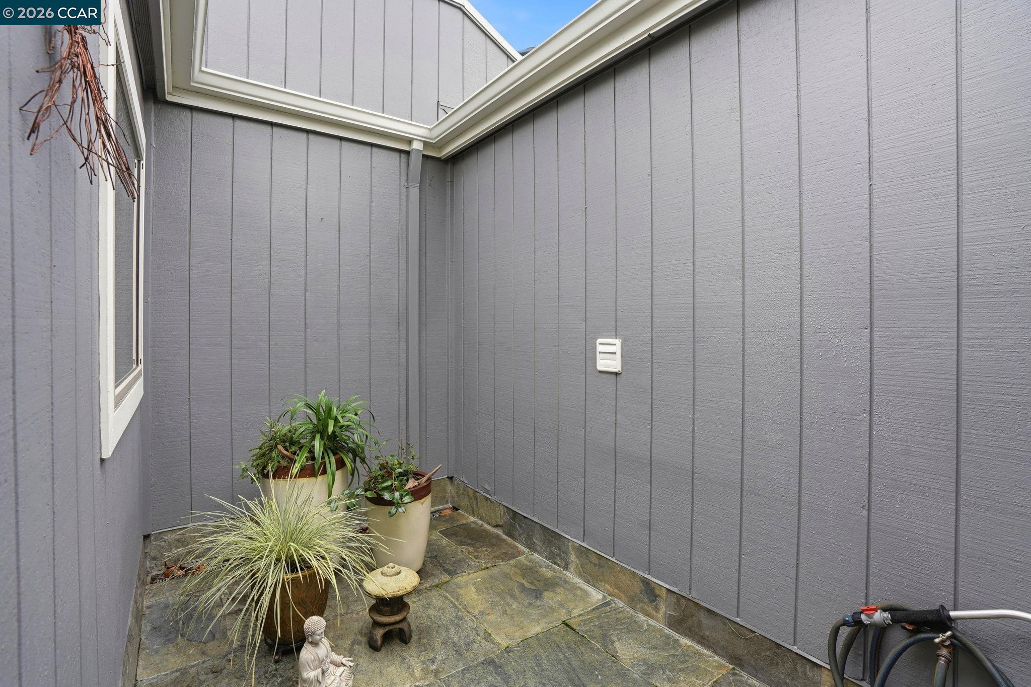 1988 Saint George Rd